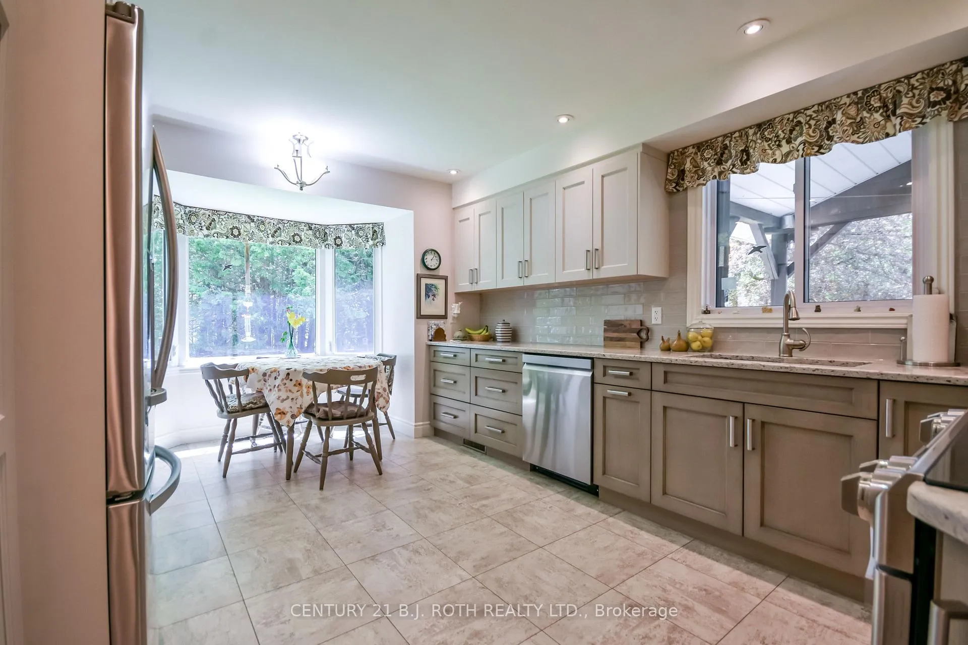 Photo 14 of 1629 Mt. St. Louis Road E, Oro-Medonte, Rural Oro-Medonte — HOMEH