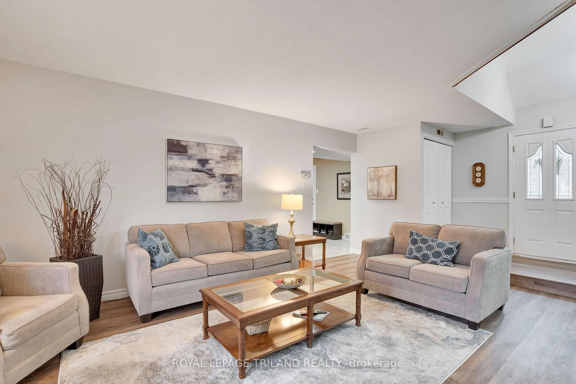 Photo 10 of 31 Edgehill Road, London, North F — HOMEH