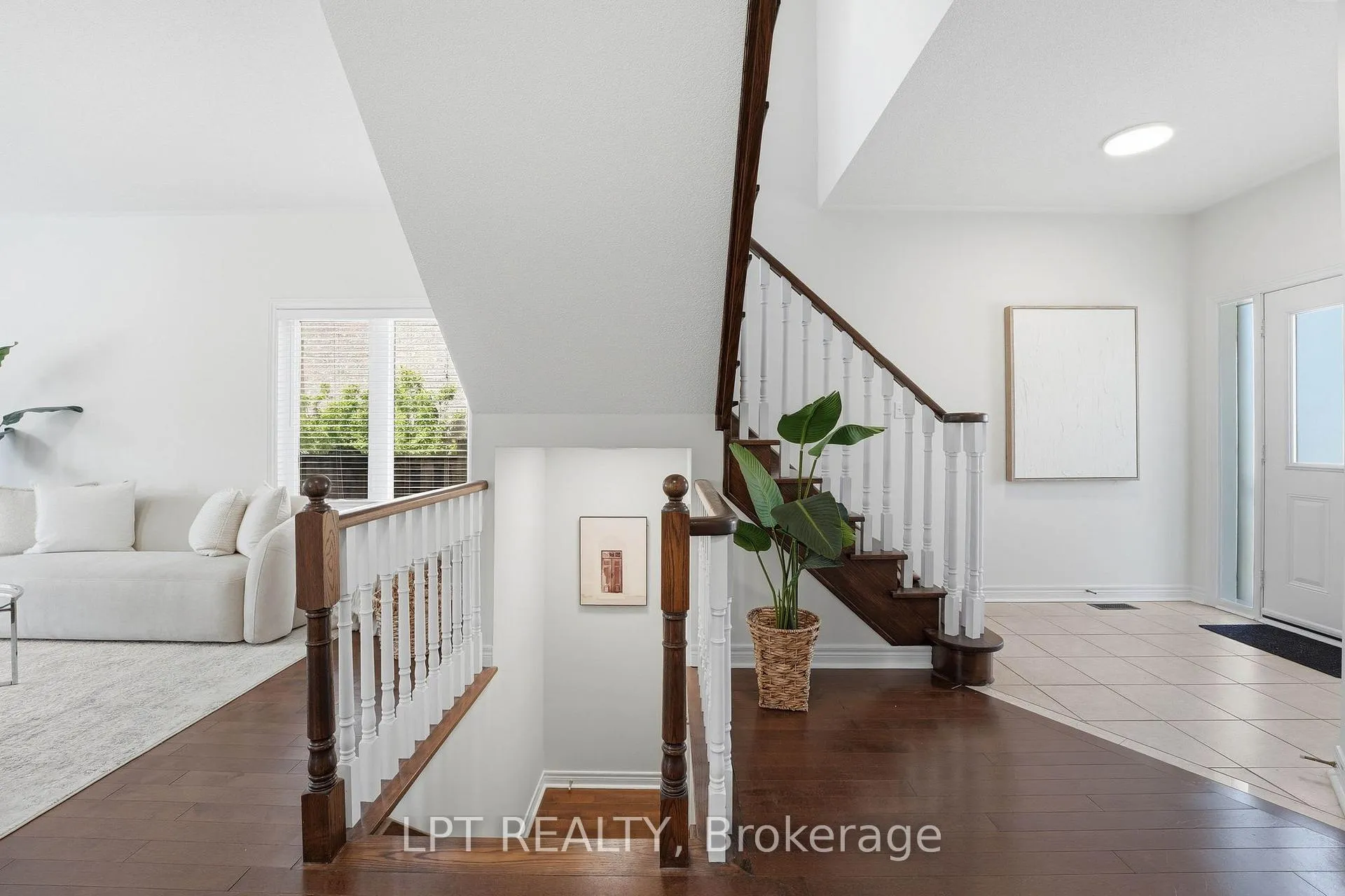 Photo 5 of 4 Millbury Road, Uxbridge — HOMEH