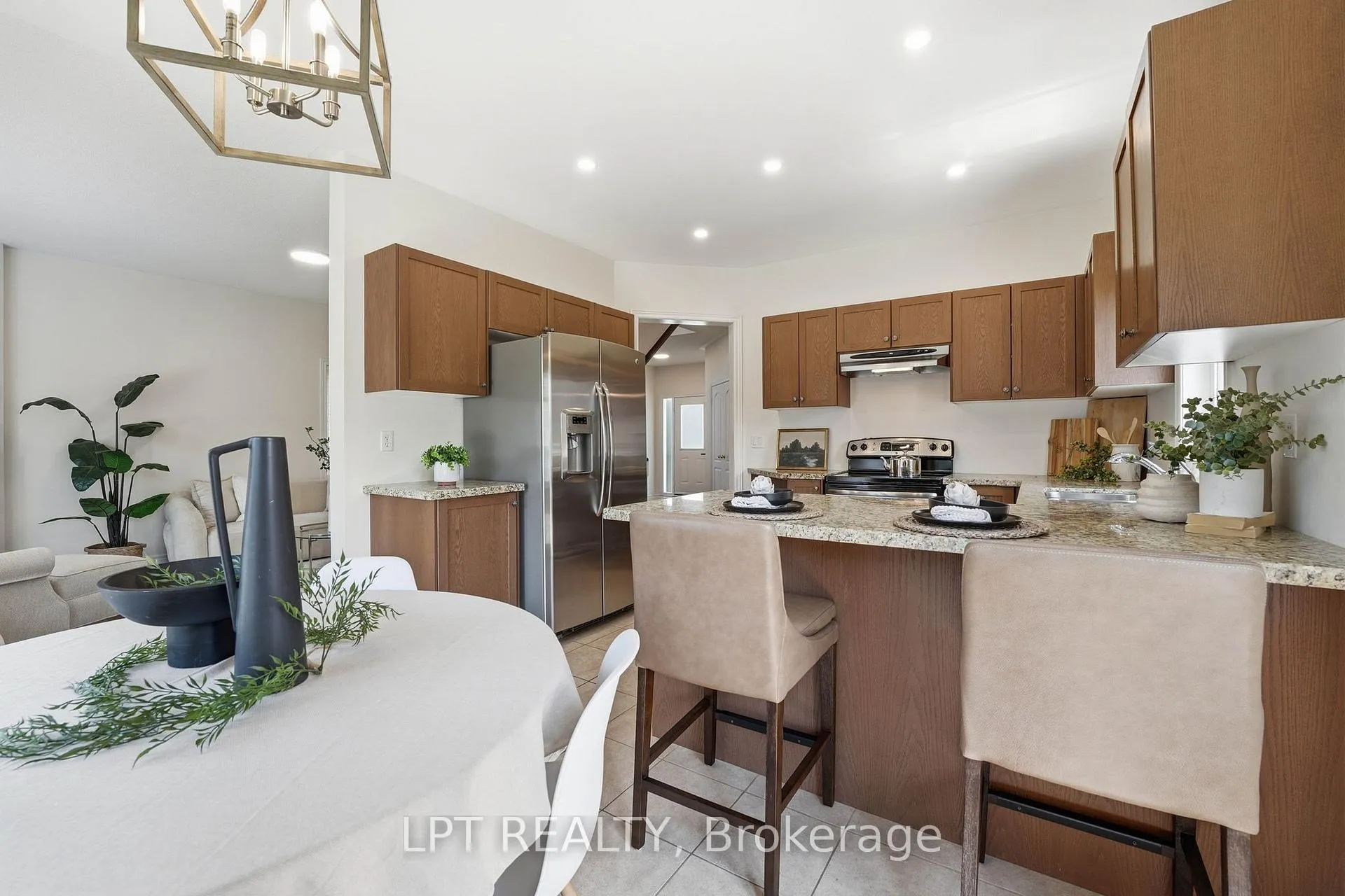 Photo 11 of 4 Millbury Road, Uxbridge — HOMEH