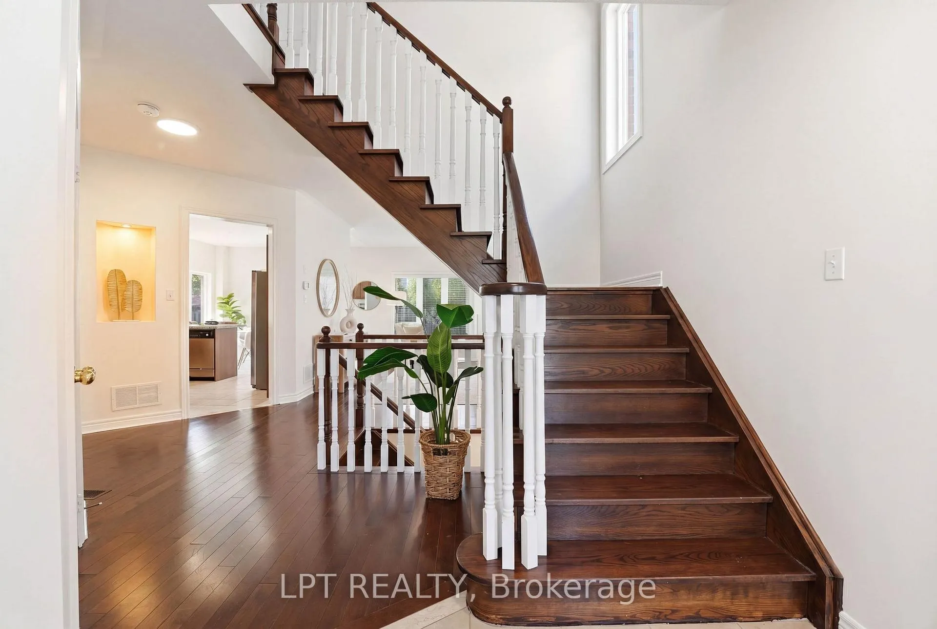 Photo 17 of 4 Millbury Road, Uxbridge — HOMEH
