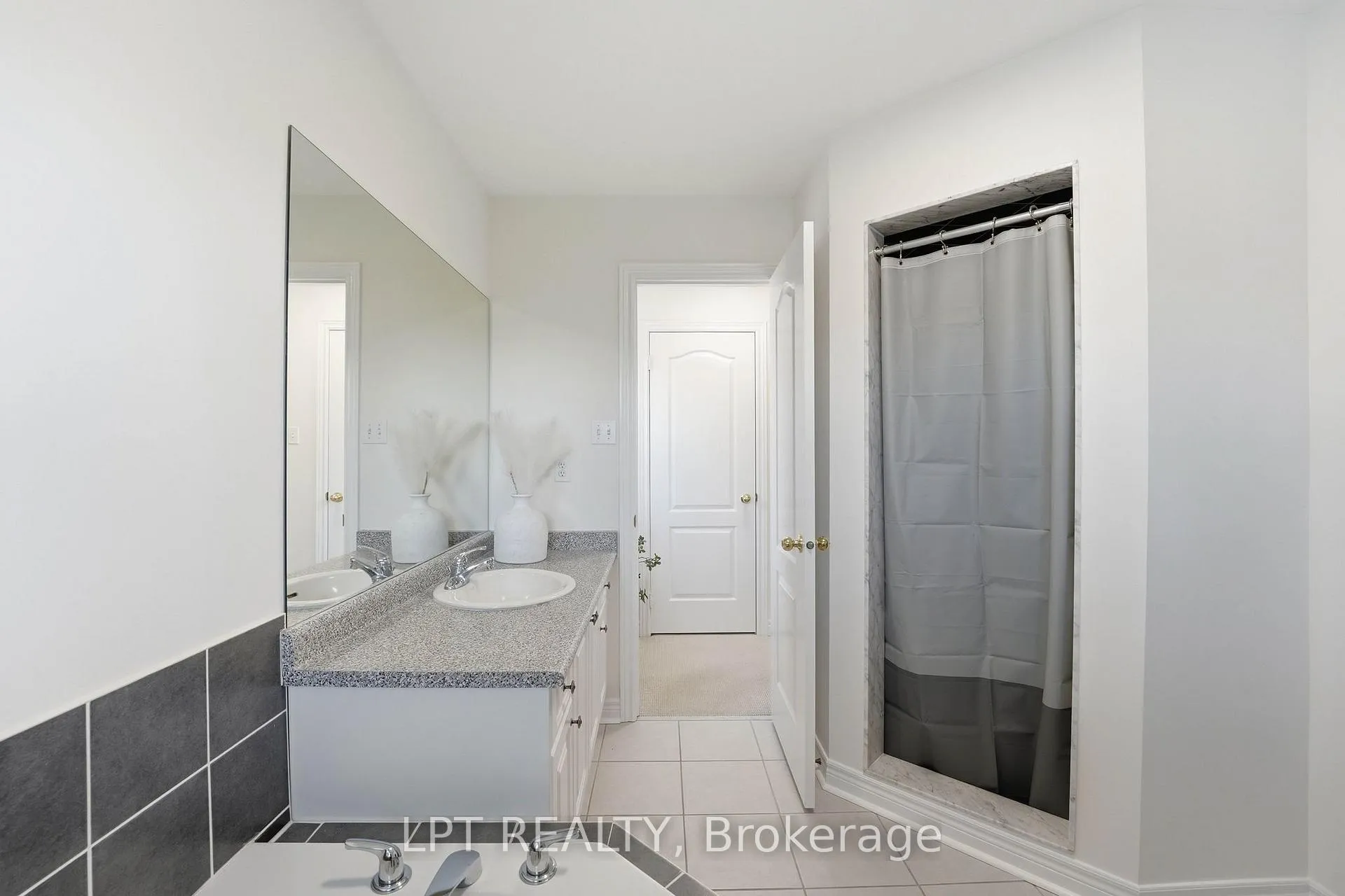 Photo 23 of 4 Millbury Road, Uxbridge — HOMEH