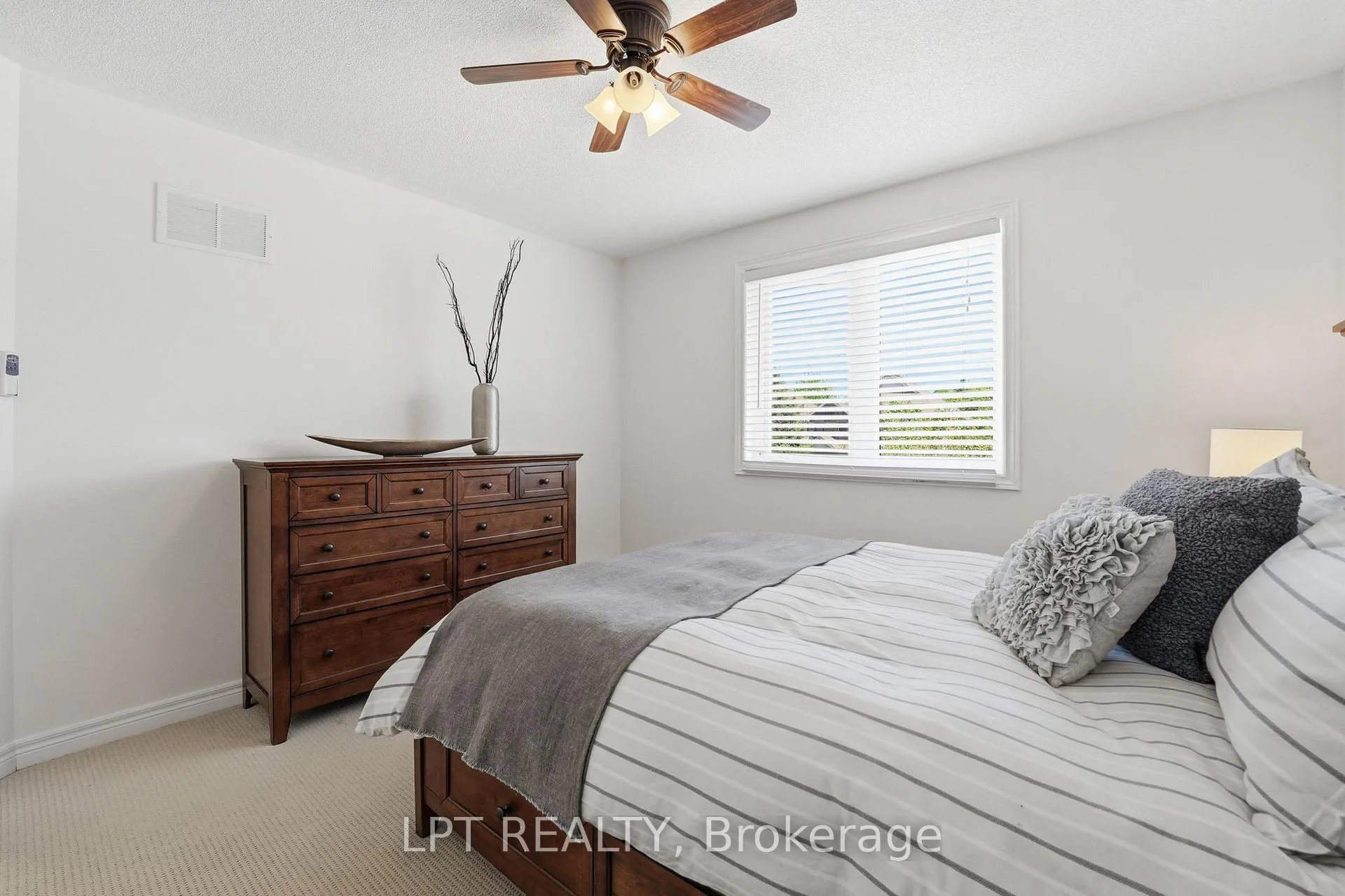 Photo 25 of 4 Millbury Road, Uxbridge — HOMEH