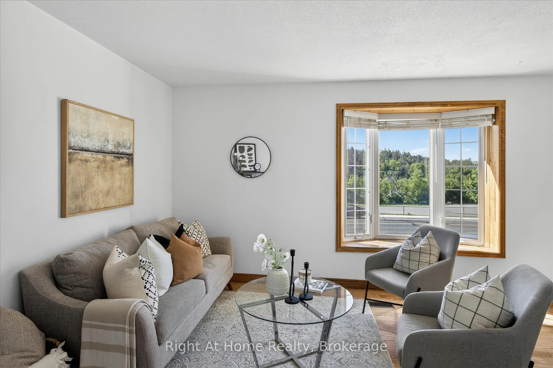 Photo 4 of 278 Mcfarlane Street, Peterborough, Ashburnham Ward 4 — HOMEH