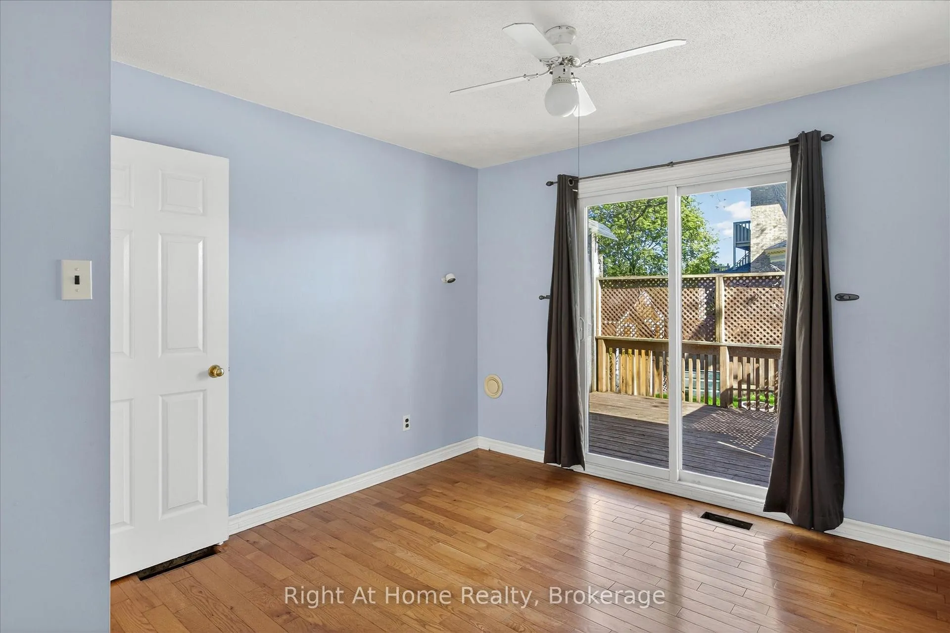 Photo 8 of 278 Mcfarlane Street, Peterborough, Ashburnham Ward 4 — HOMEH