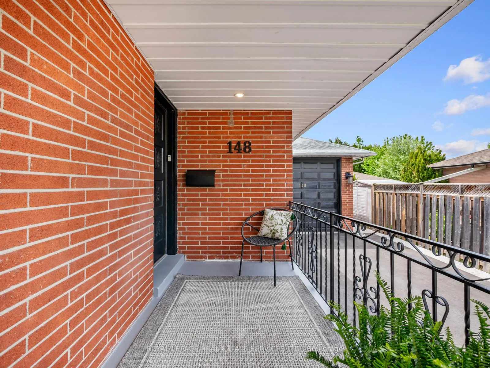 Photo 4 of 148 Wincott Drive, Etobicoke, Willowridge-Martingrove-Richview — HOMEH