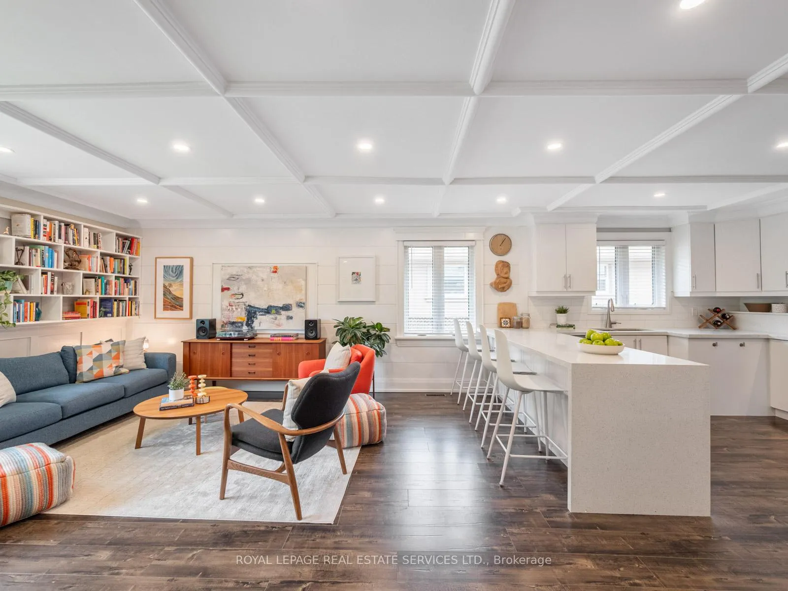 Photo 5 of 148 Wincott Drive, Etobicoke, Willowridge-Martingrove-Richview — HOMEH