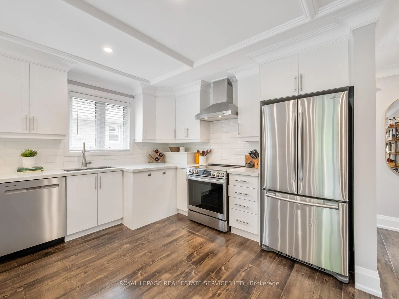 Photo 15 of 148 Wincott Drive, Etobicoke, Willowridge-Martingrove-Richview — HOMEH