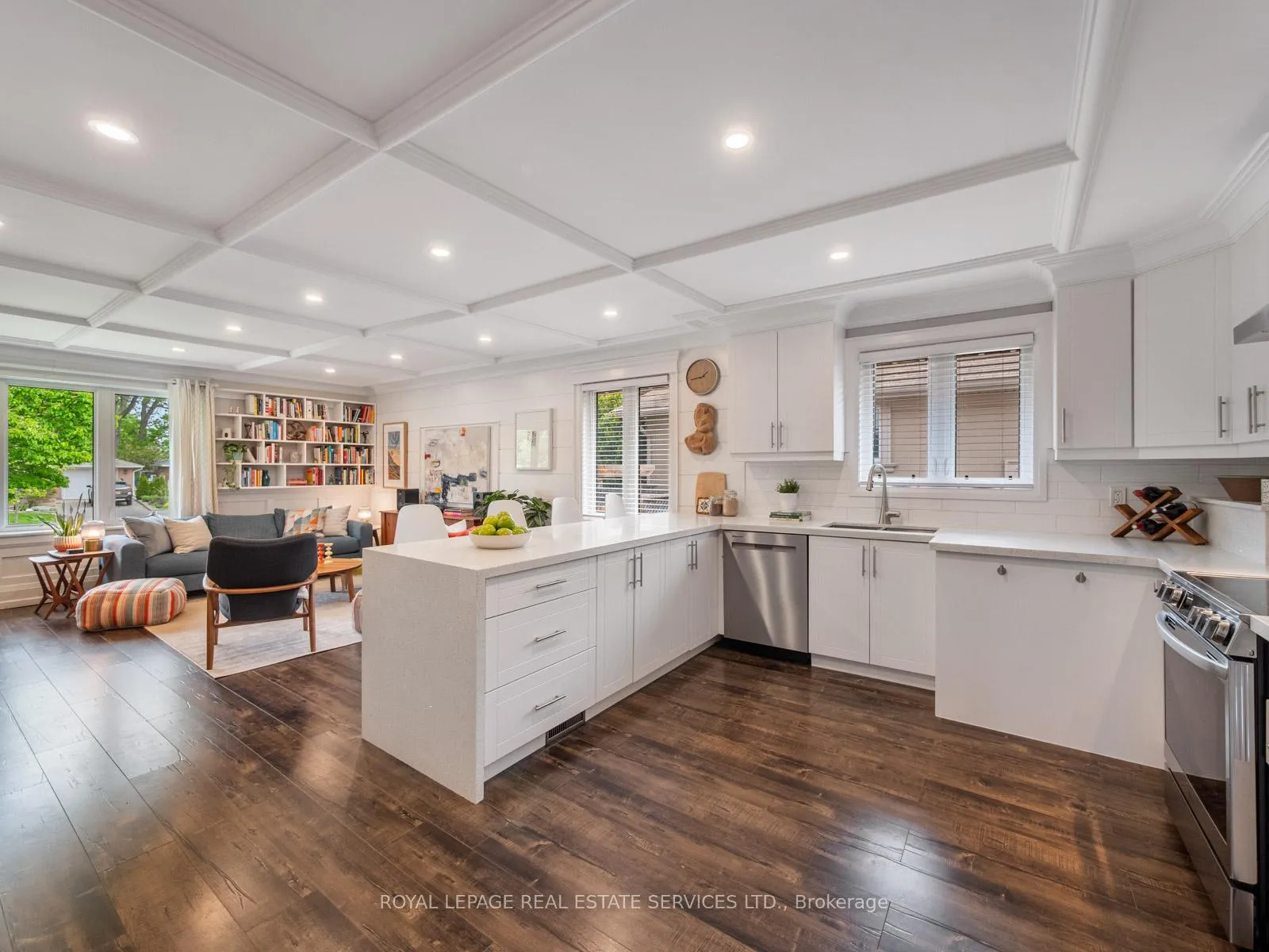 Photo 17 of 148 Wincott Drive, Etobicoke, Willowridge-Martingrove-Richview — HOMEH