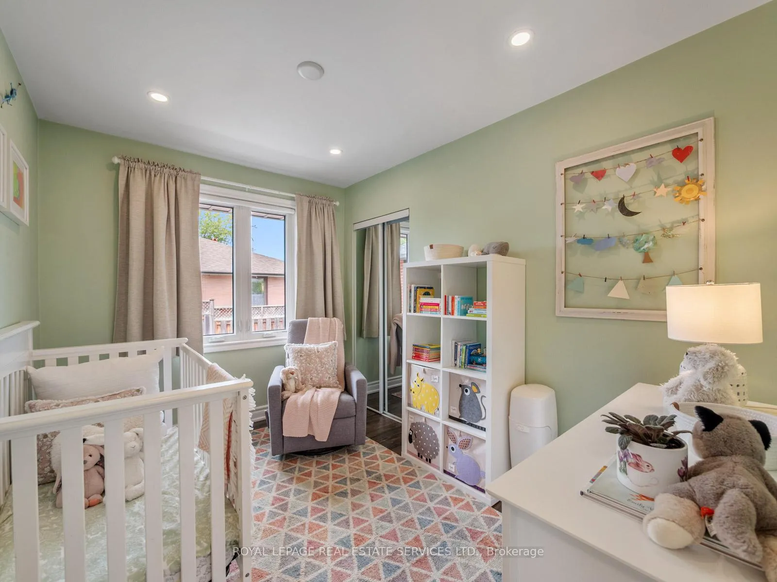 Photo 26 of 148 Wincott Drive, Etobicoke, Willowridge-Martingrove-Richview — HOMEH