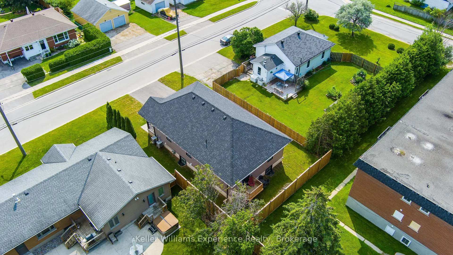 Photo 7 of 342 Thompson Street, Meaford — HOMEH