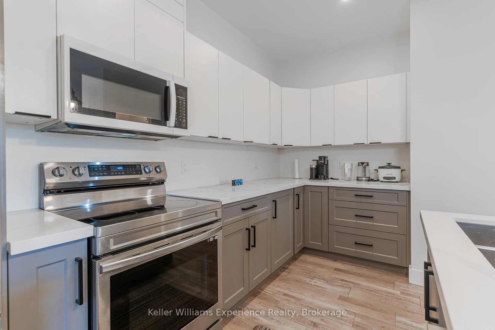 Photo 14 of 342 Thompson Street, Meaford — HOMEH