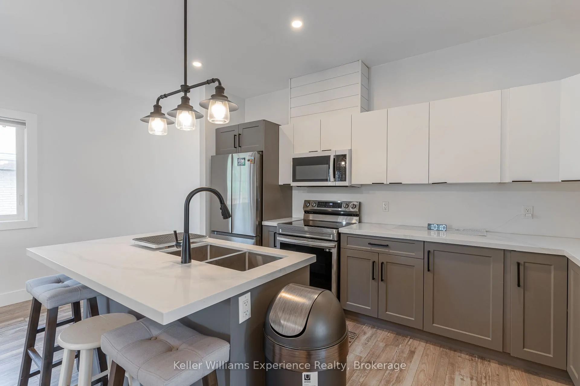 Photo 15 of 342 Thompson Street, Meaford — HOMEH