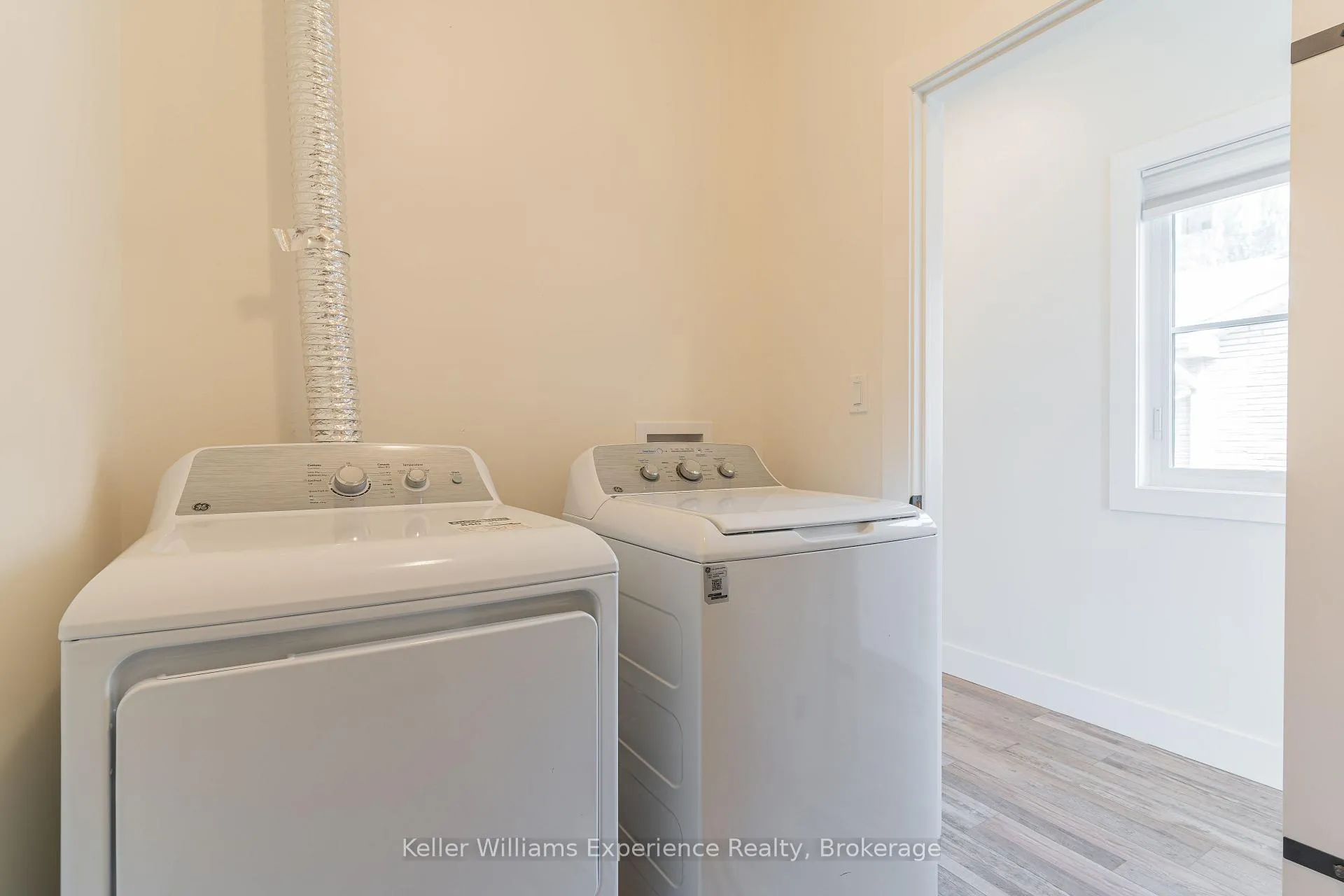Photo 27 of 342 Thompson Street, Meaford — HOMEH