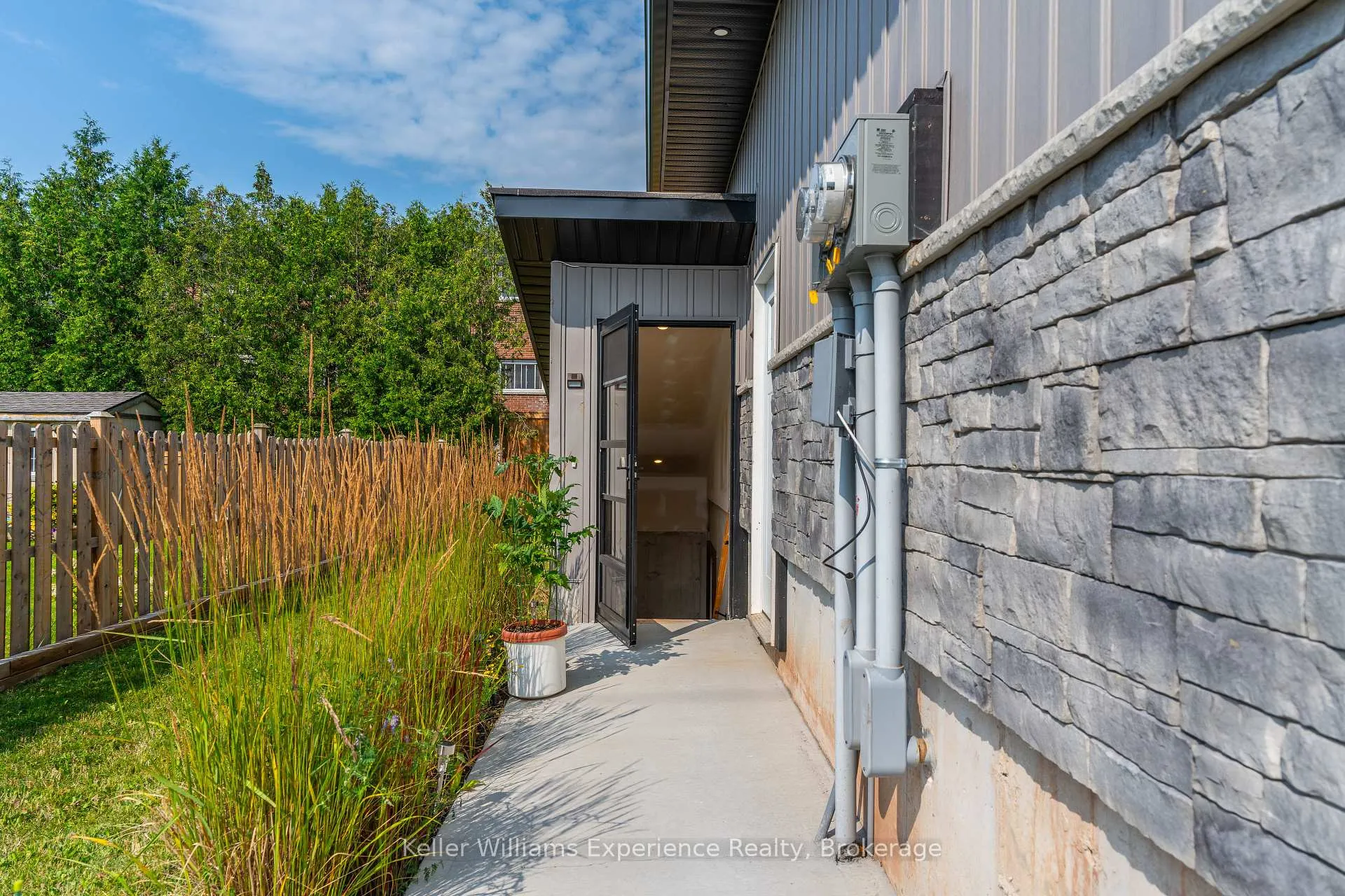 Photo 29 of 342 Thompson Street, Meaford — HOMEH