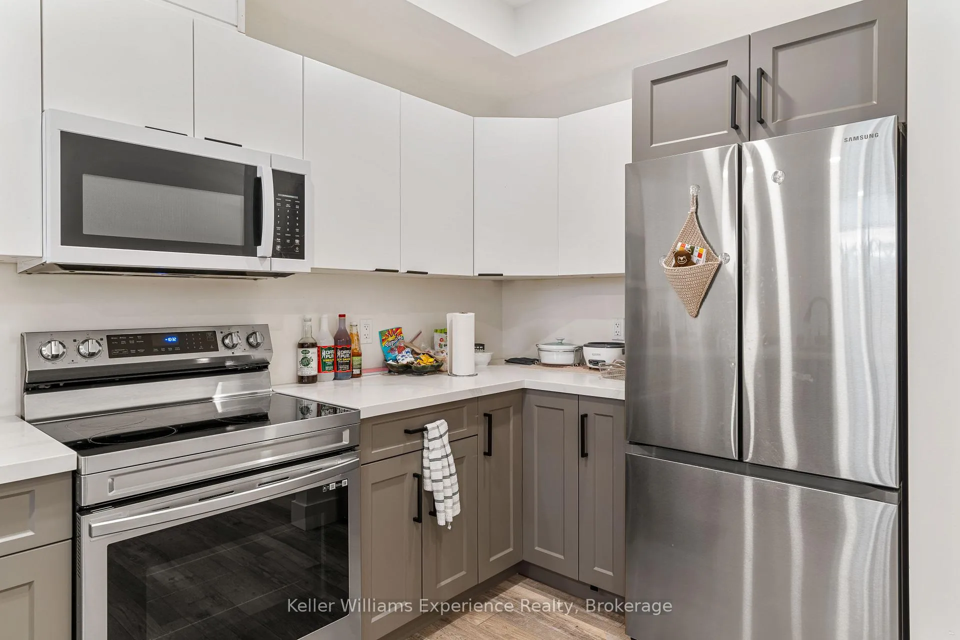 Photo 33 of 342 Thompson Street, Meaford — HOMEH