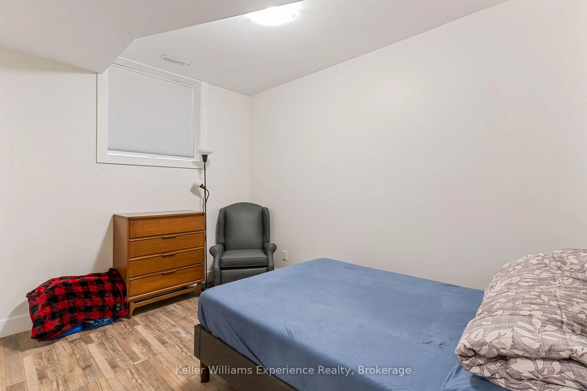 Photo 38 of 342 Thompson Street, Meaford — HOMEH