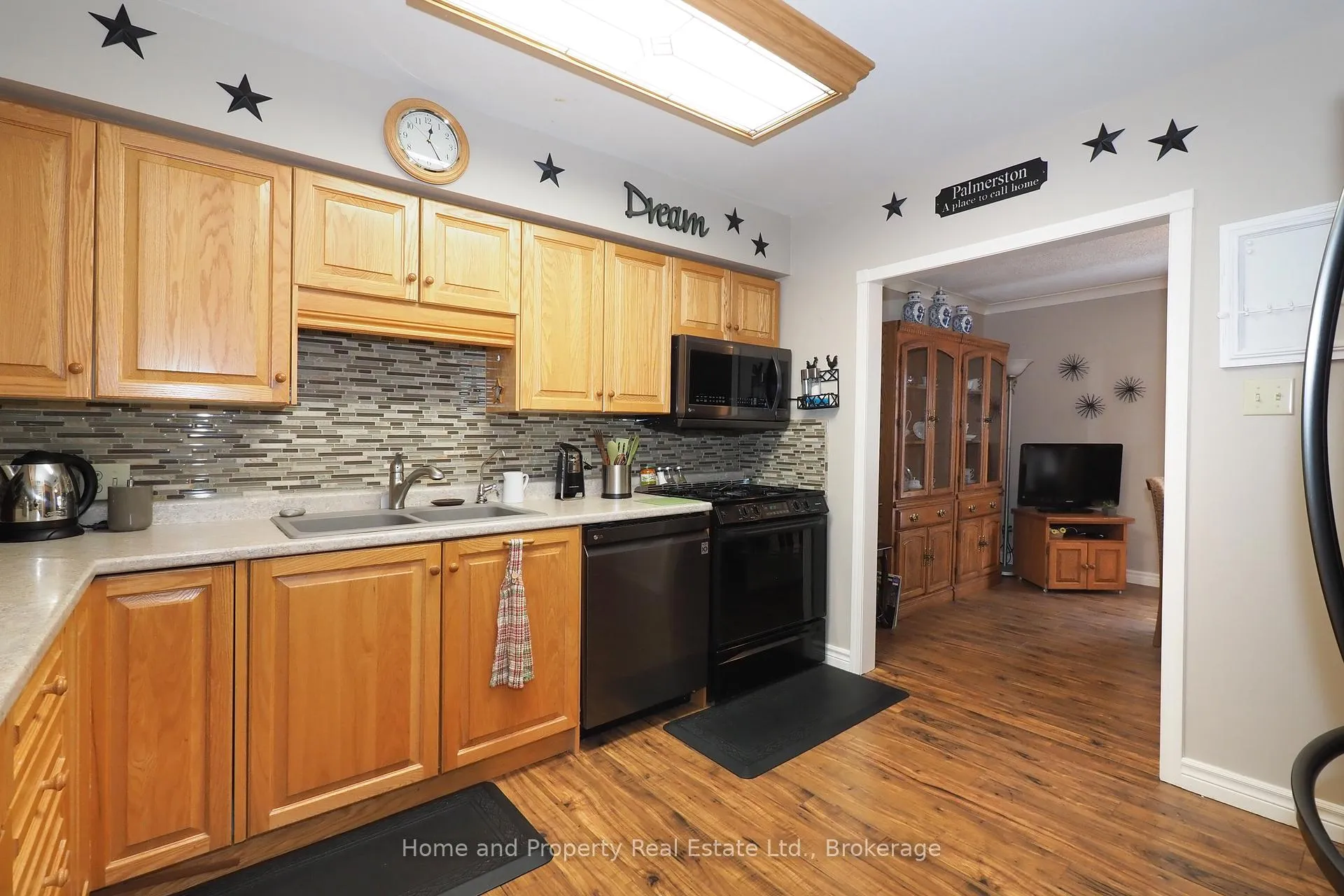Photo 17 of 130A Miller Crescent, Minto — HOMEH