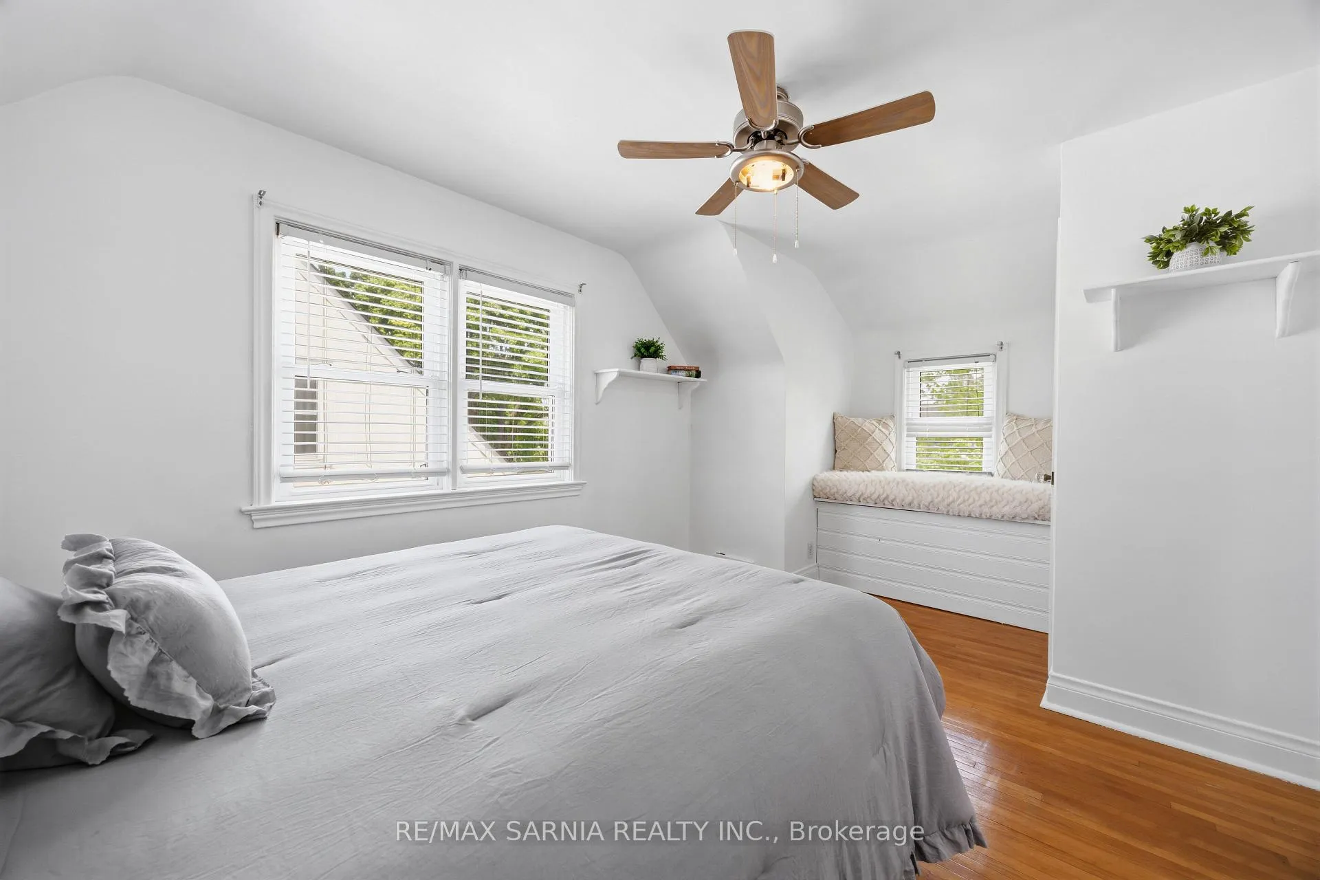 Photo 22 of 371 Mack Avenue, Sarnia — HOMEH