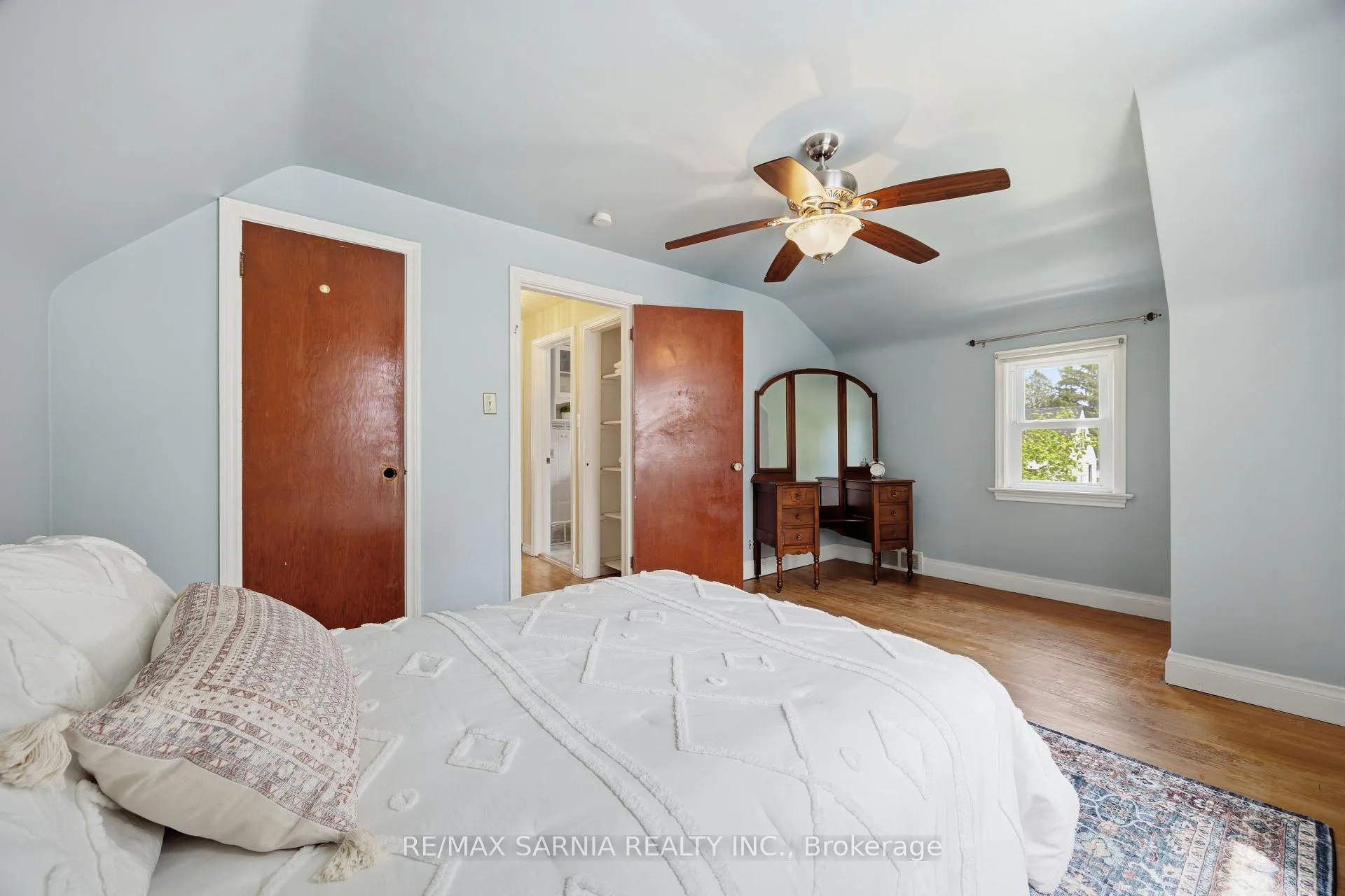 Photo 29 of 371 Mack Avenue, Sarnia — HOMEH