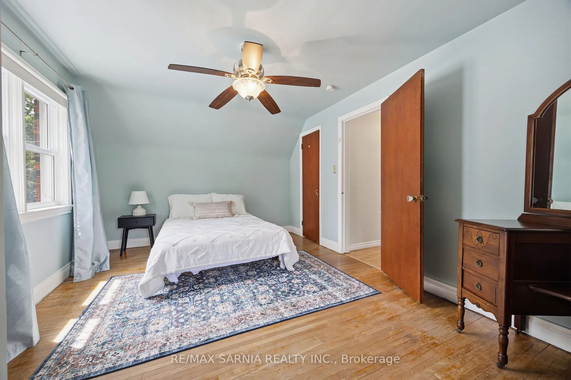 Photo 30 of 371 Mack Avenue, Sarnia — HOMEH
