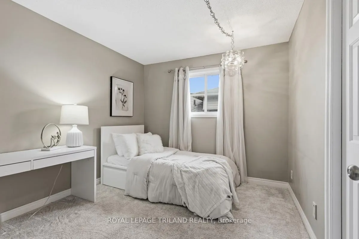 Photo 22 of 1098 Lawson Road, London, North I — HOMEH