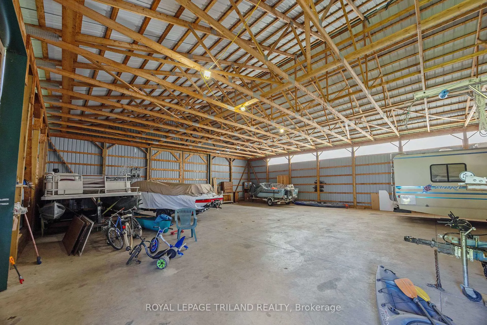 Photo 43 of 45471 Sparta Line, Central Elgin, Rural Central Elgin — HOMEH