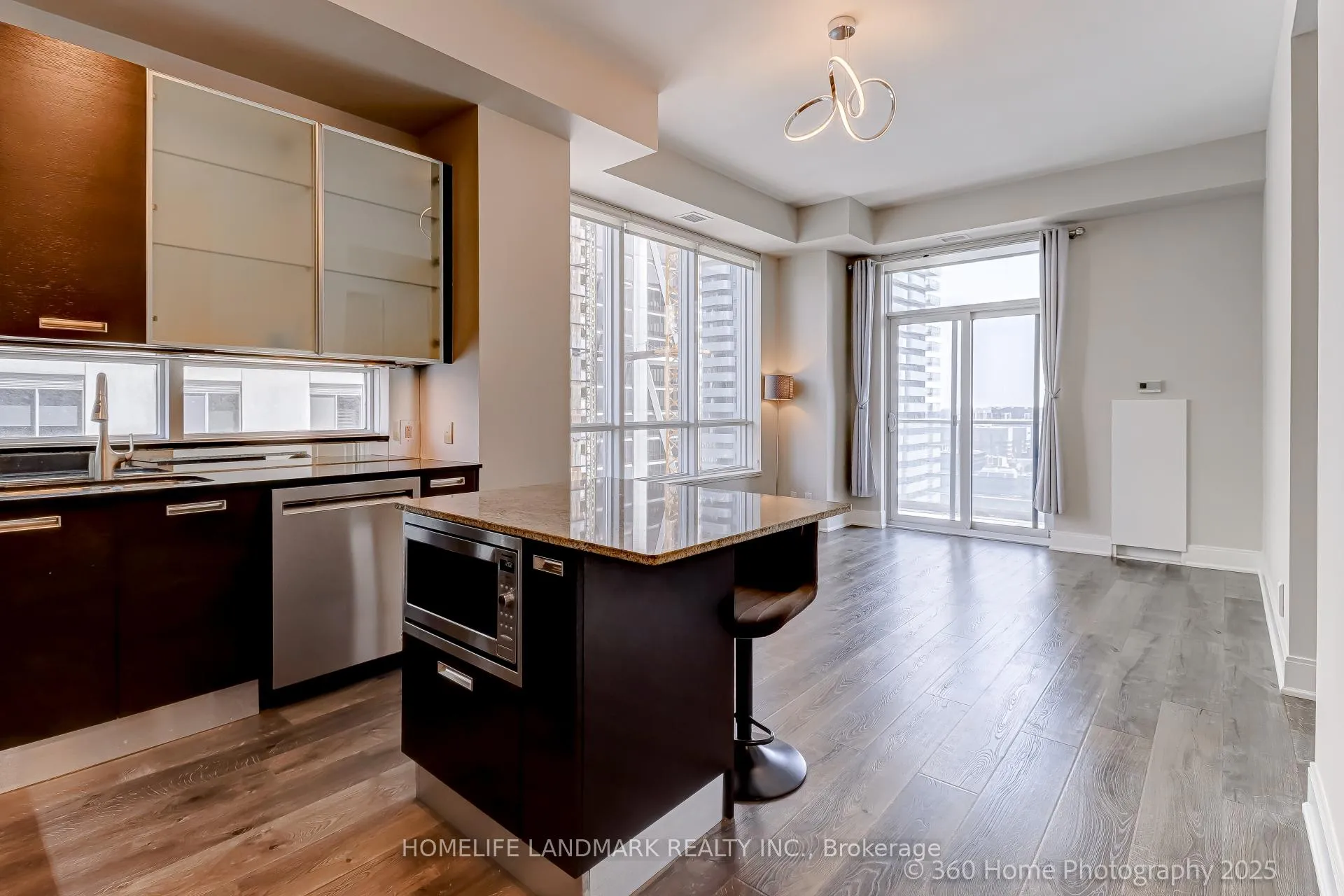 Photo 4 of Unit 2801, 21 Balmuto Street, Toronto, Bay Street Corridor — HOMEH