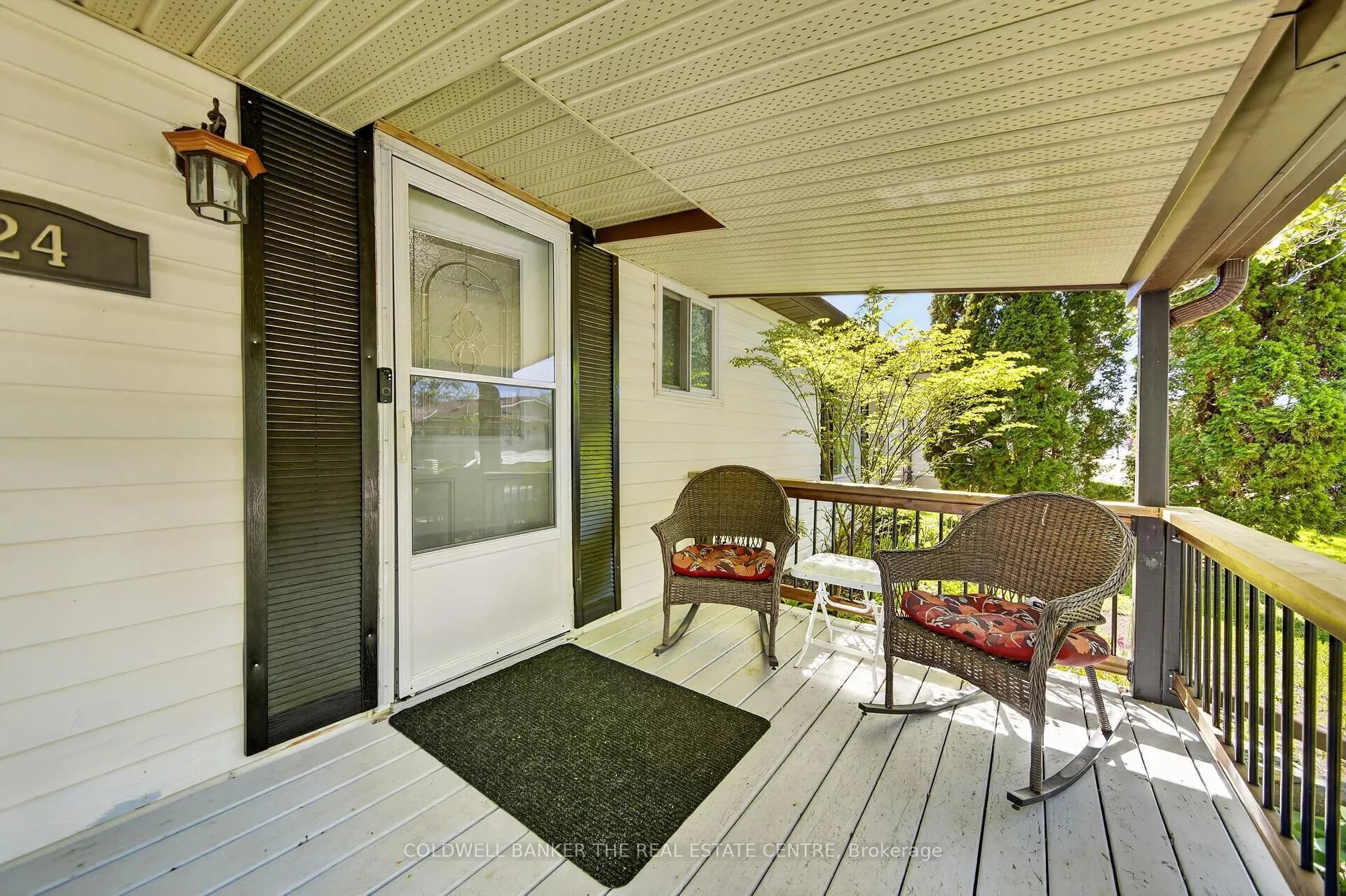 Photo 5 of 24 Briar Wood Place, Innisfil, Cookstown — HOMEH
