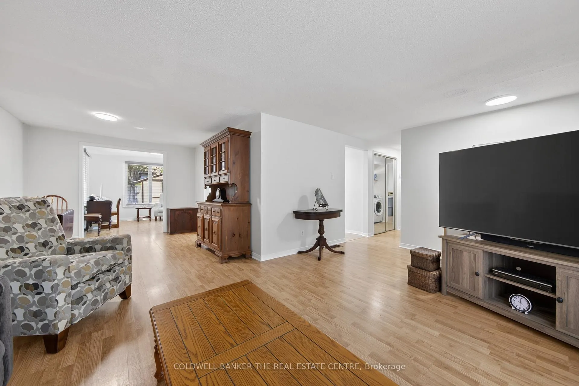 Photo 9 of 24 Briar Wood Place, Innisfil, Cookstown — HOMEH