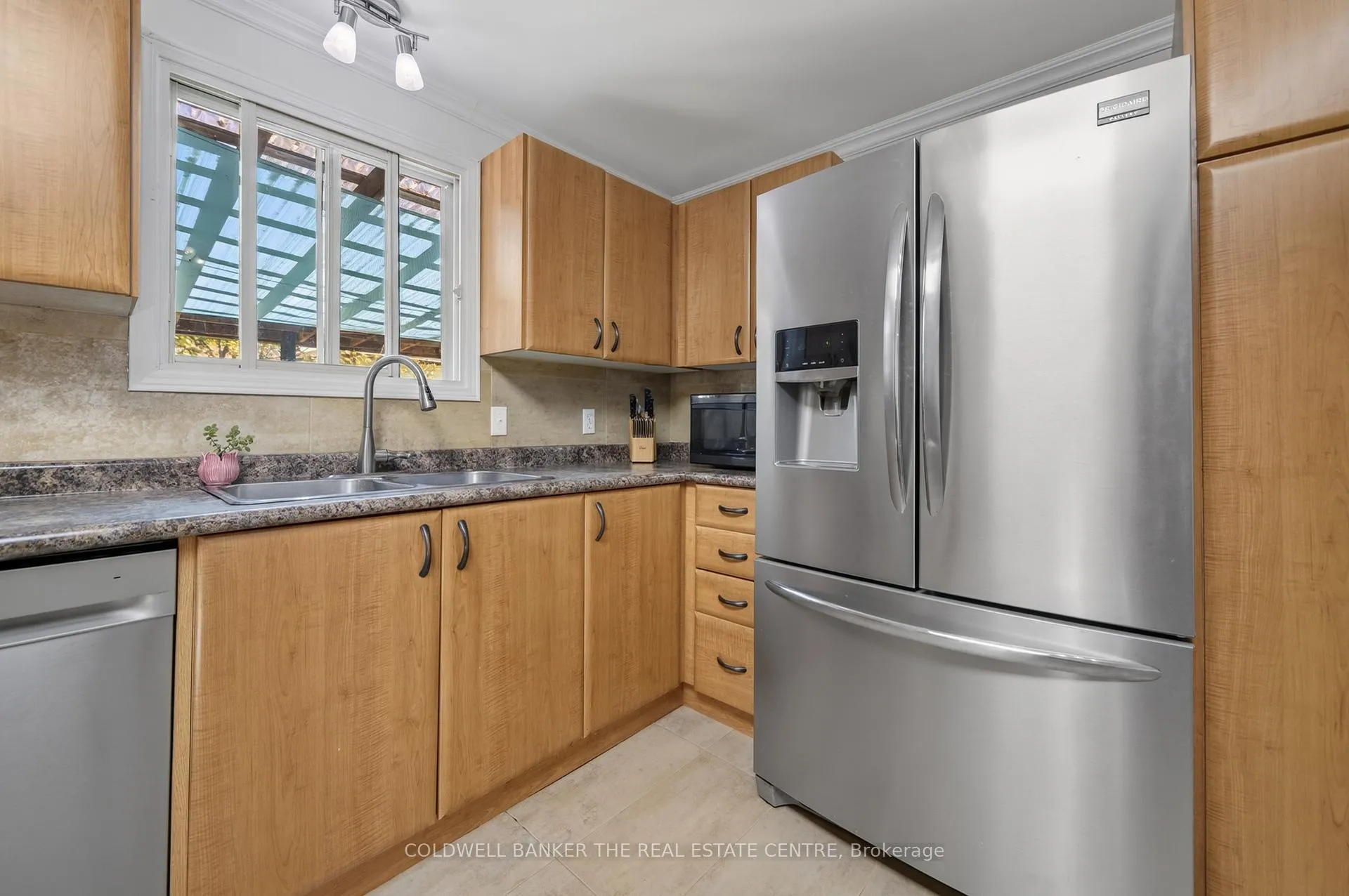 Photo 20 of 24 Briar Wood Place, Innisfil, Cookstown — HOMEH