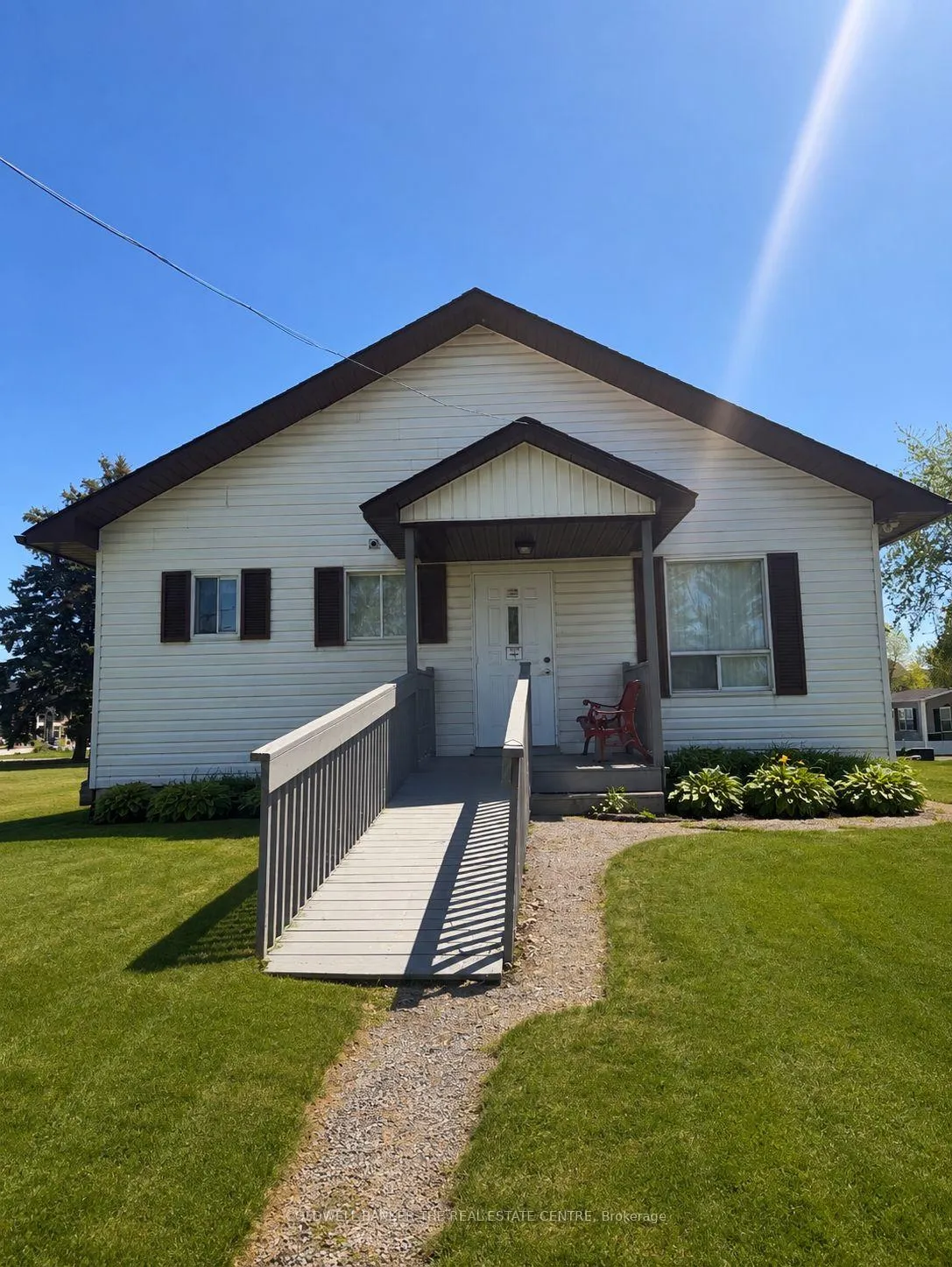 Photo 37 of 24 Briar Wood Place, Innisfil, Cookstown — HOMEH