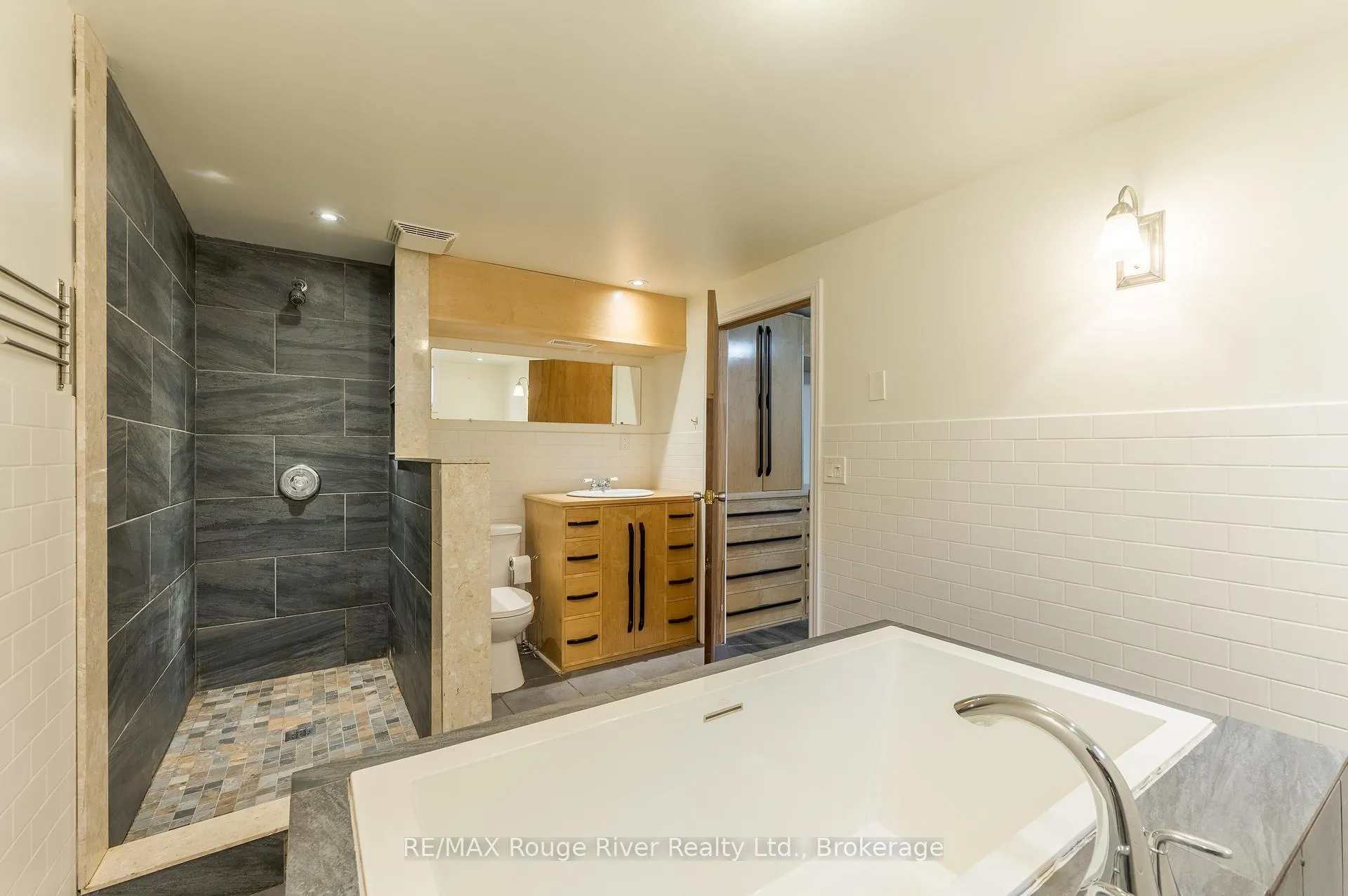 Photo 35 of 431 Major Street, Cobourg — HOMEH