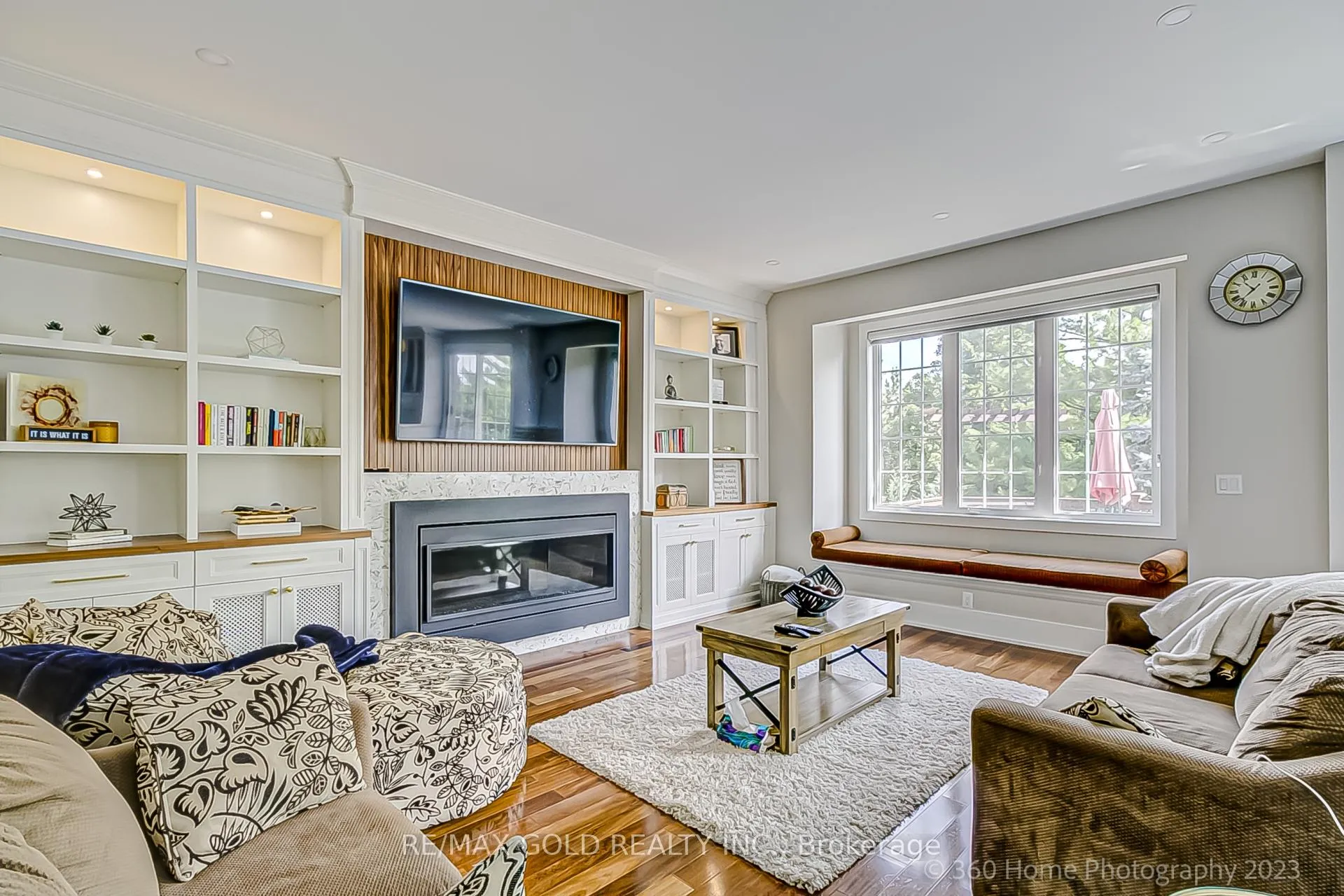 Photo 5 of 98 Treeline Boulevard, Brampton, Vales of Castlemore — HOMEH