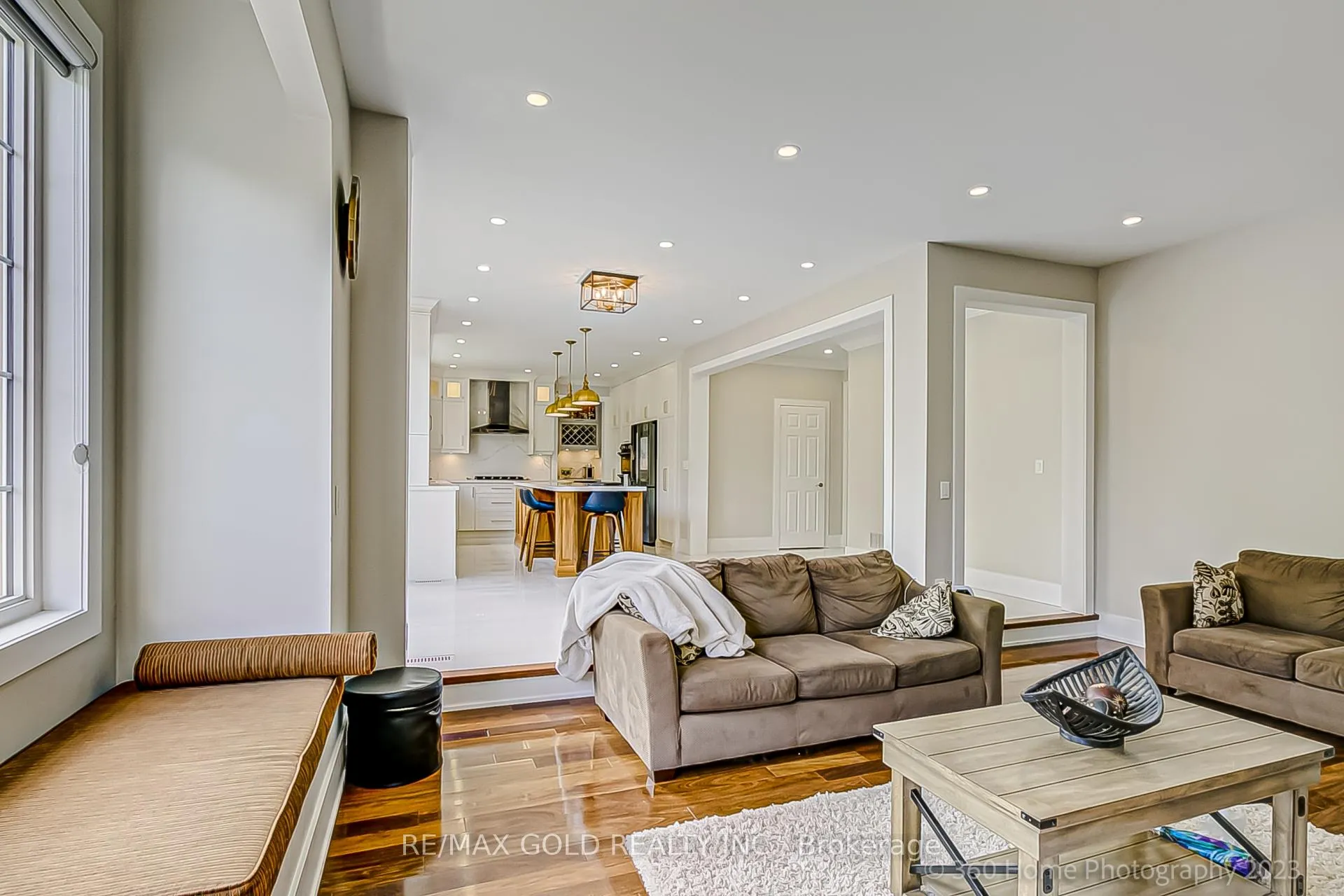 Photo 17 of 98 Treeline Boulevard, Brampton, Vales of Castlemore — HOMEH