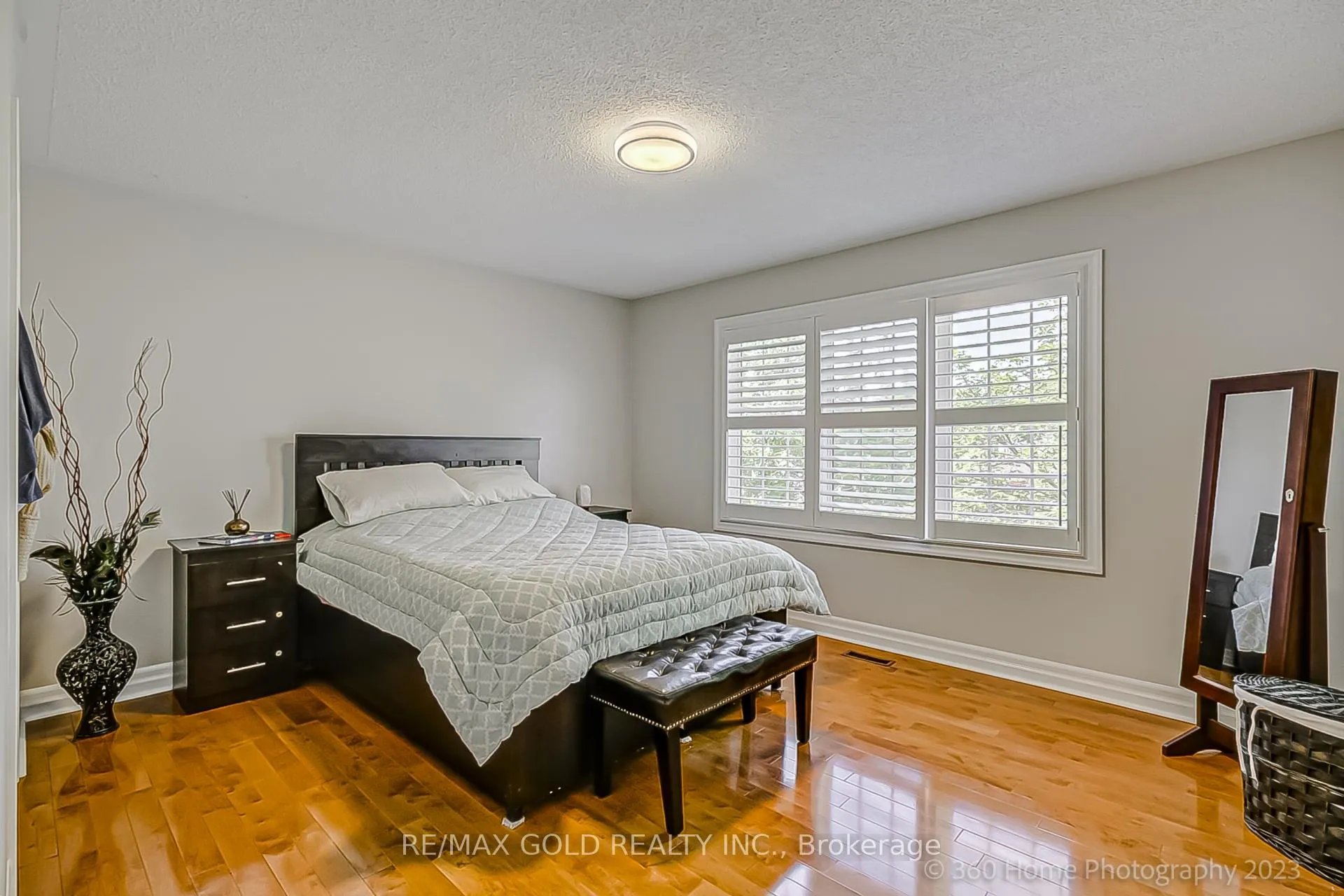 Photo 20 of 98 Treeline Boulevard, Brampton, Vales of Castlemore — HOMEH