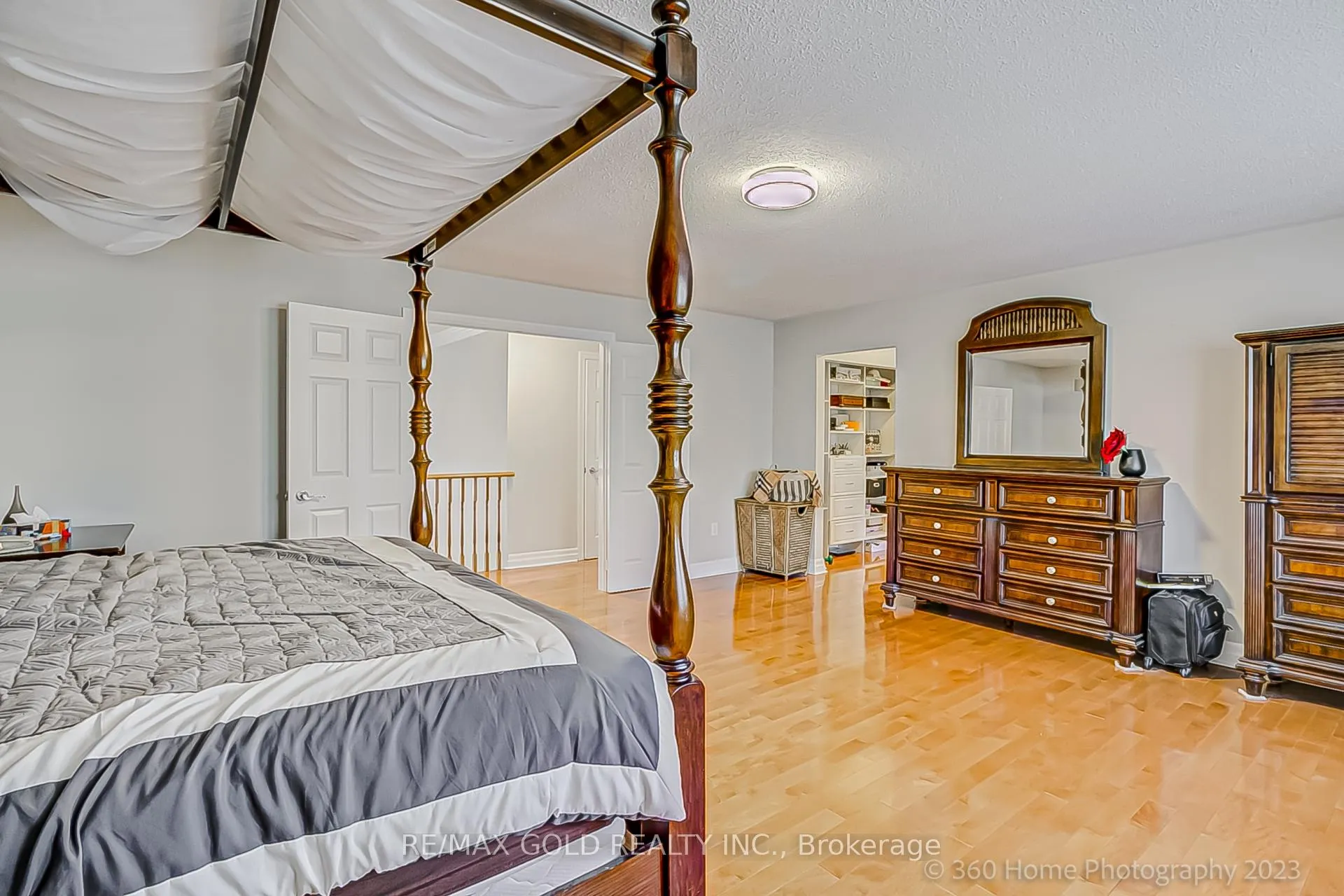 Photo 26 of 98 Treeline Boulevard, Brampton, Vales of Castlemore — HOMEH