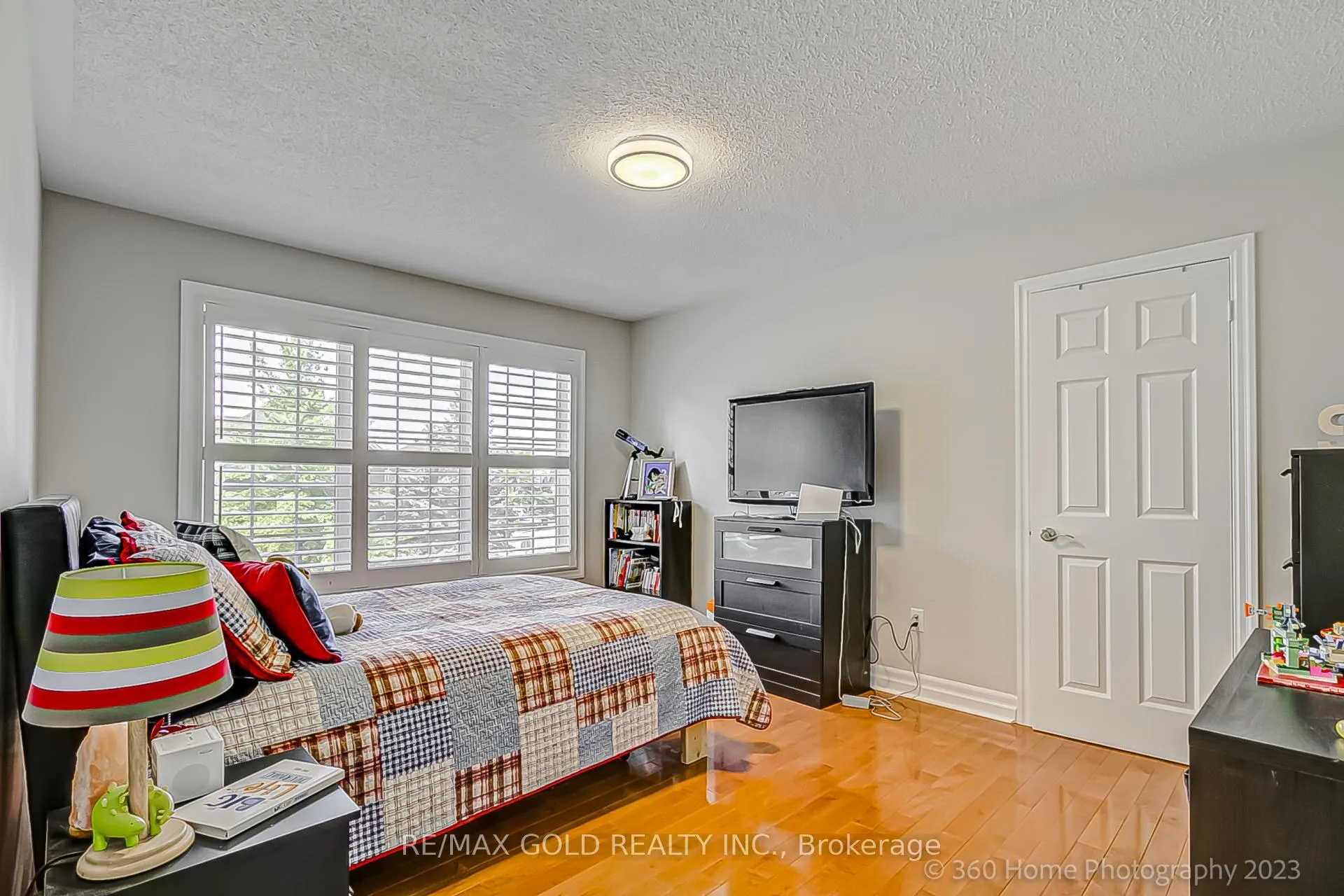 Photo 33 of 98 Treeline Boulevard, Brampton, Vales of Castlemore — HOMEH