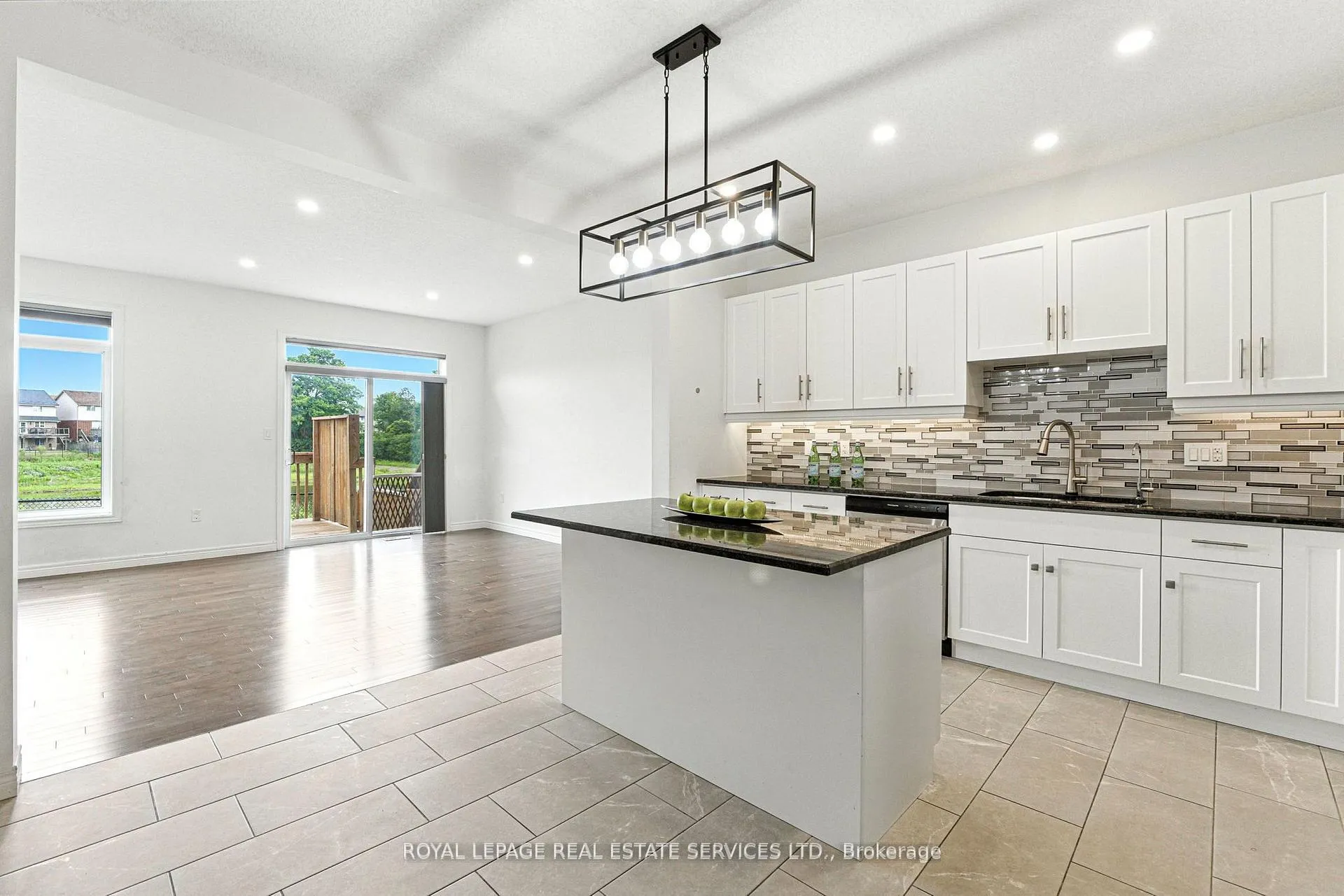 Photo 5 of Unit 8, 22 Marshall Drive, Guelph, Grange Road — HOMEH