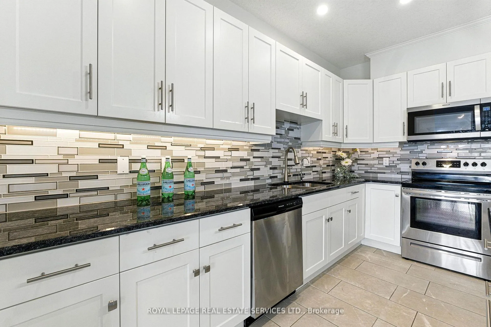 Photo 11 of Unit 8, 22 Marshall Drive, Guelph, Grange Road — HOMEH