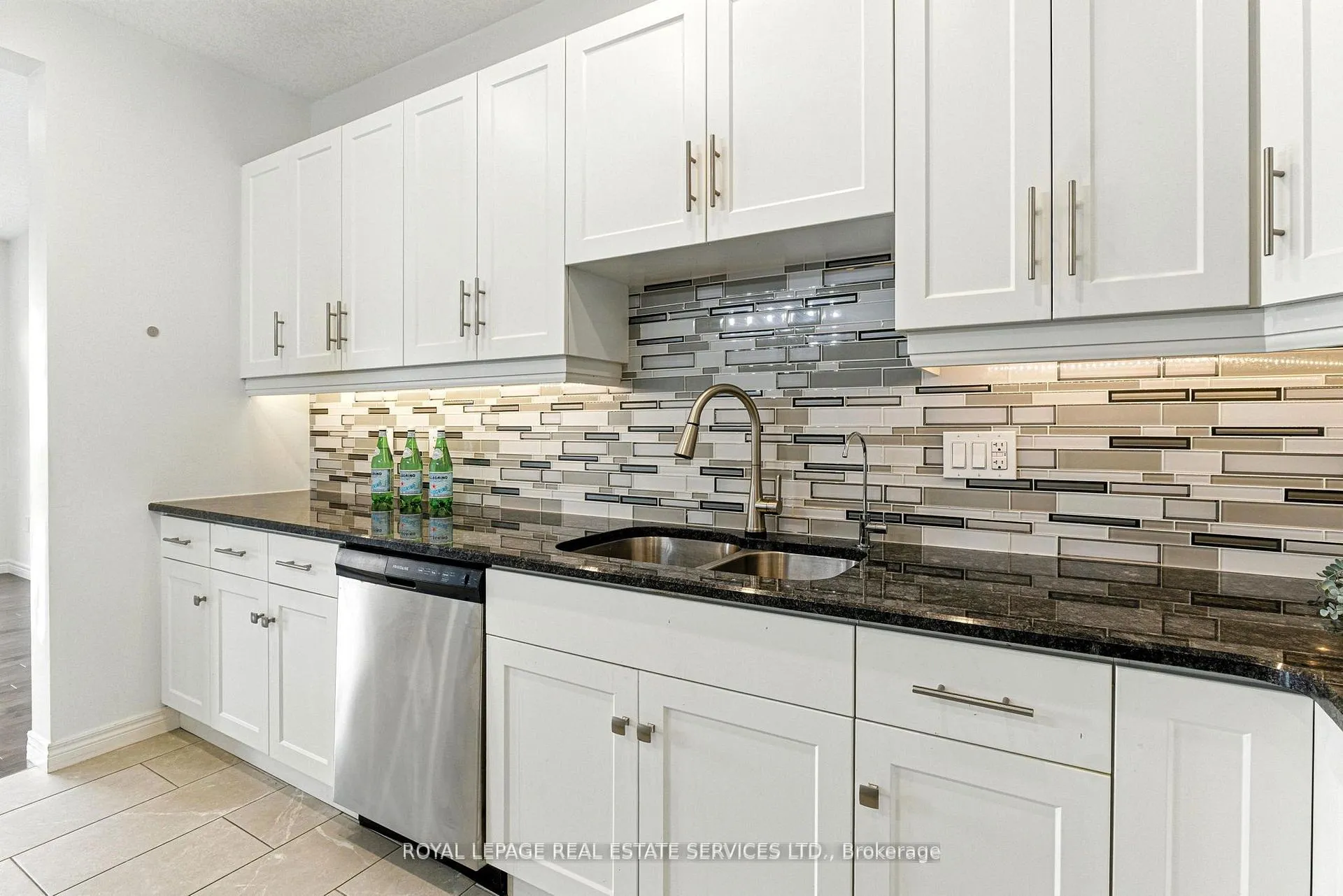 Photo 12 of Unit 8, 22 Marshall Drive, Guelph, Grange Road — HOMEH