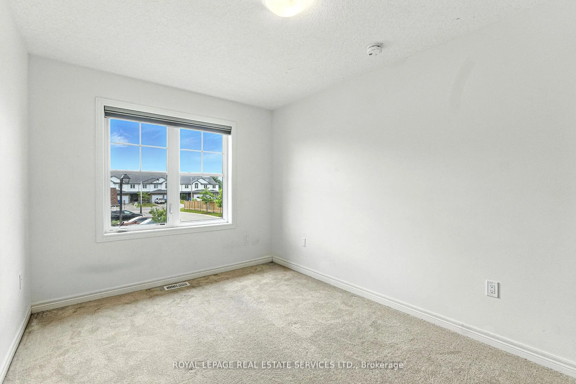Photo 31 of Unit 8, 22 Marshall Drive, Guelph, Grange Road — HOMEH