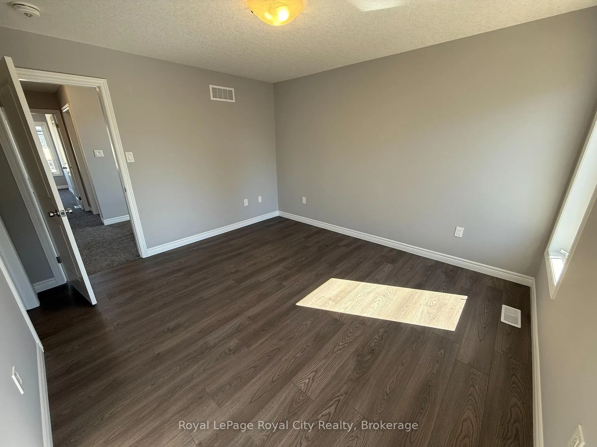 Photo 17 of 67 Arabella Drive, Guelph, Kortright East — HOMEH