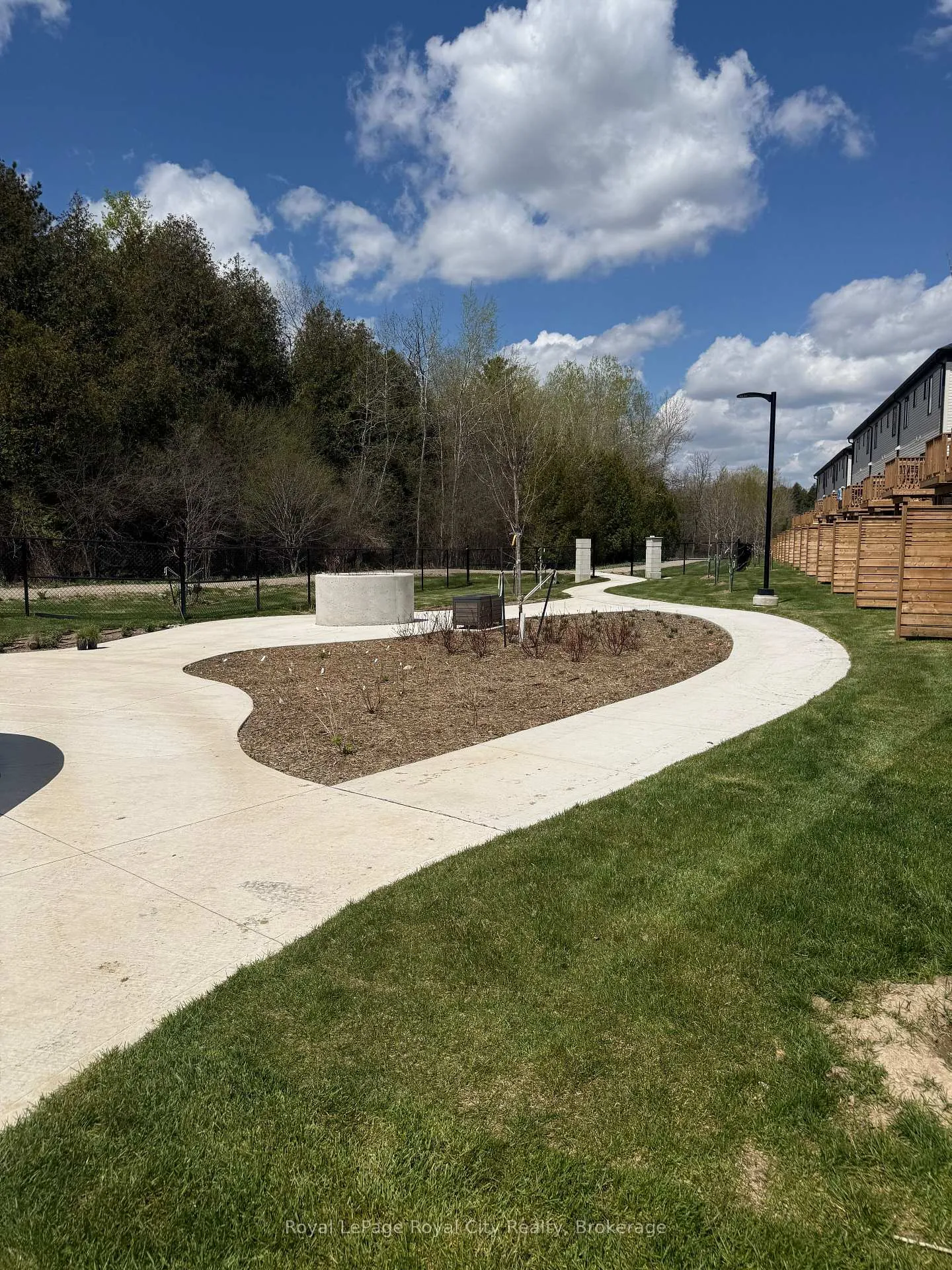 Photo 31 of 67 Arabella Drive, Guelph, Kortright East — HOMEH