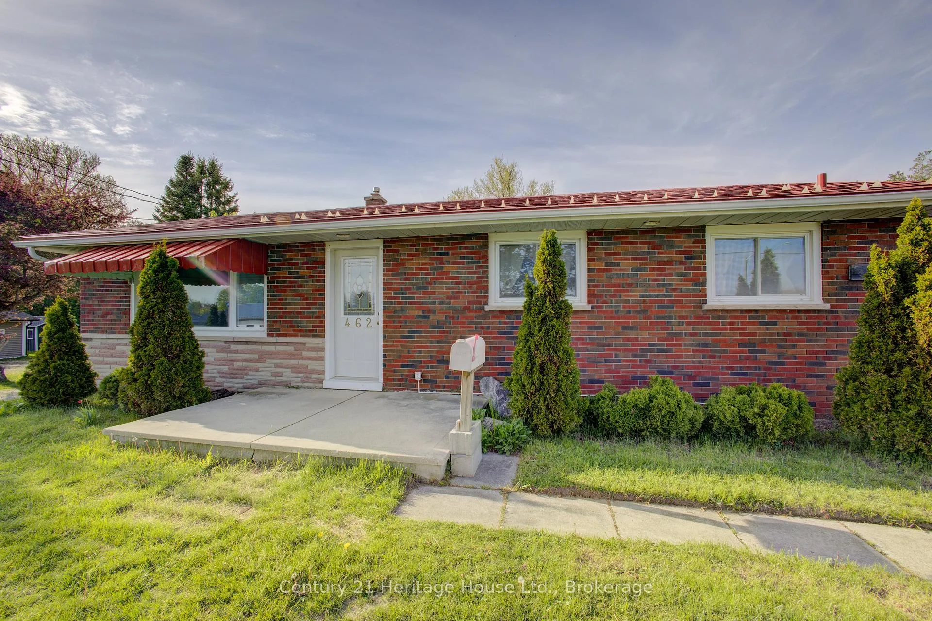 Photo 4 of 462 Durham Road W, West Grey — HOMEH