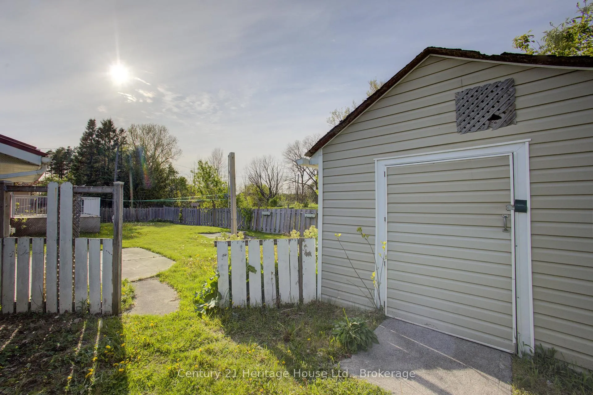 Photo 21 of 462 Durham Road W, West Grey — HOMEH