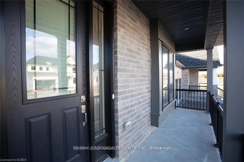 Photo 4 of 535 Macintosh Grove, Peterborough, Northcrest Ward 5 — HOMEH