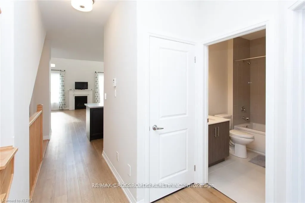 Photo 6 of 535 Macintosh Grove, Peterborough, Northcrest Ward 5 — HOMEH