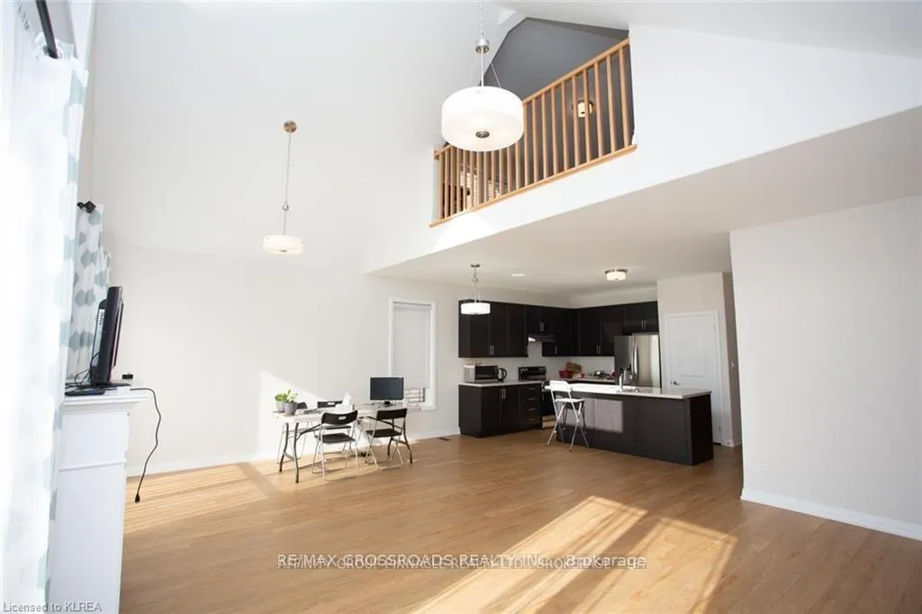 Photo 12 of 535 Macintosh Grove, Peterborough, Northcrest Ward 5 — HOMEH