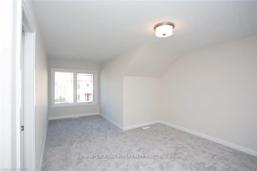 Photo 19 of 535 Macintosh Grove, Peterborough, Northcrest Ward 5 — HOMEH